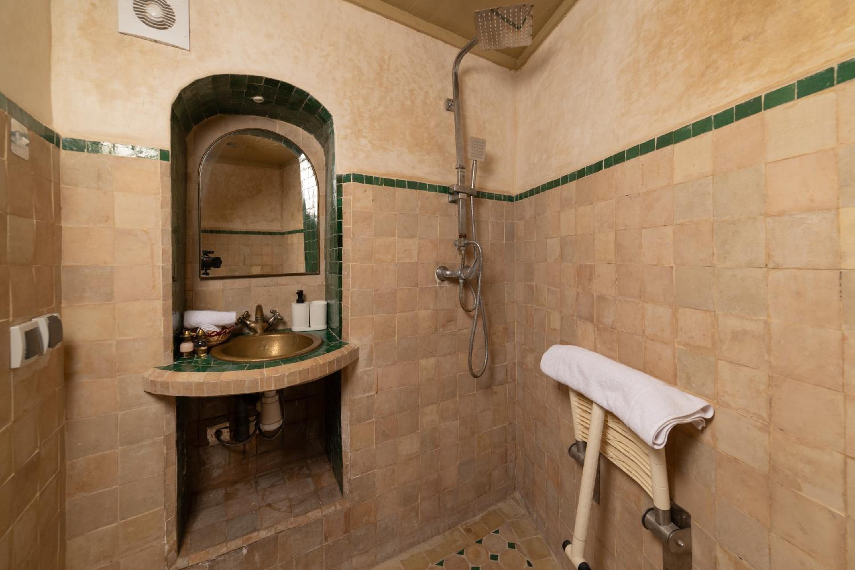Riad Privé Dar El Khamsa-Petit Dej inclus