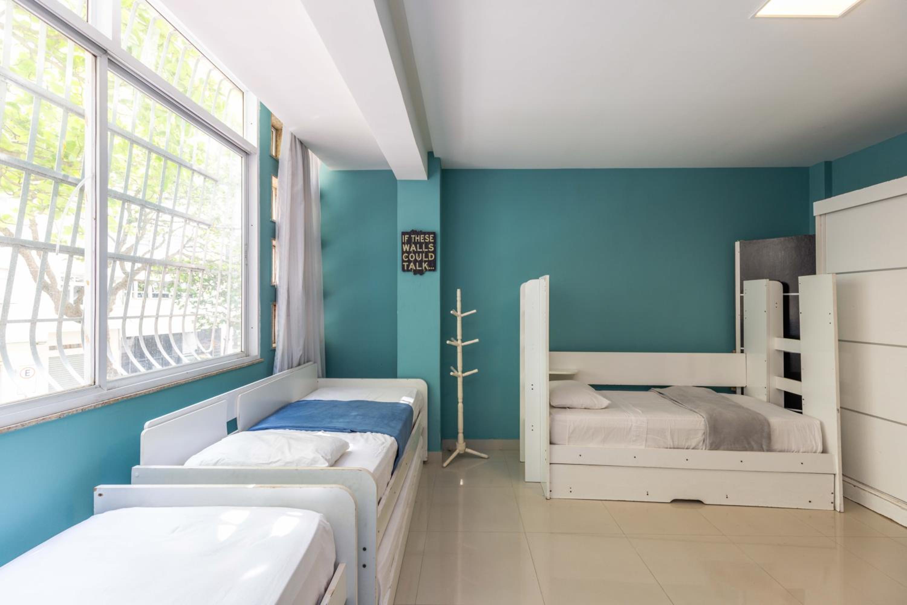 Copacabana Space - Style and comfort for big groups by the beach!