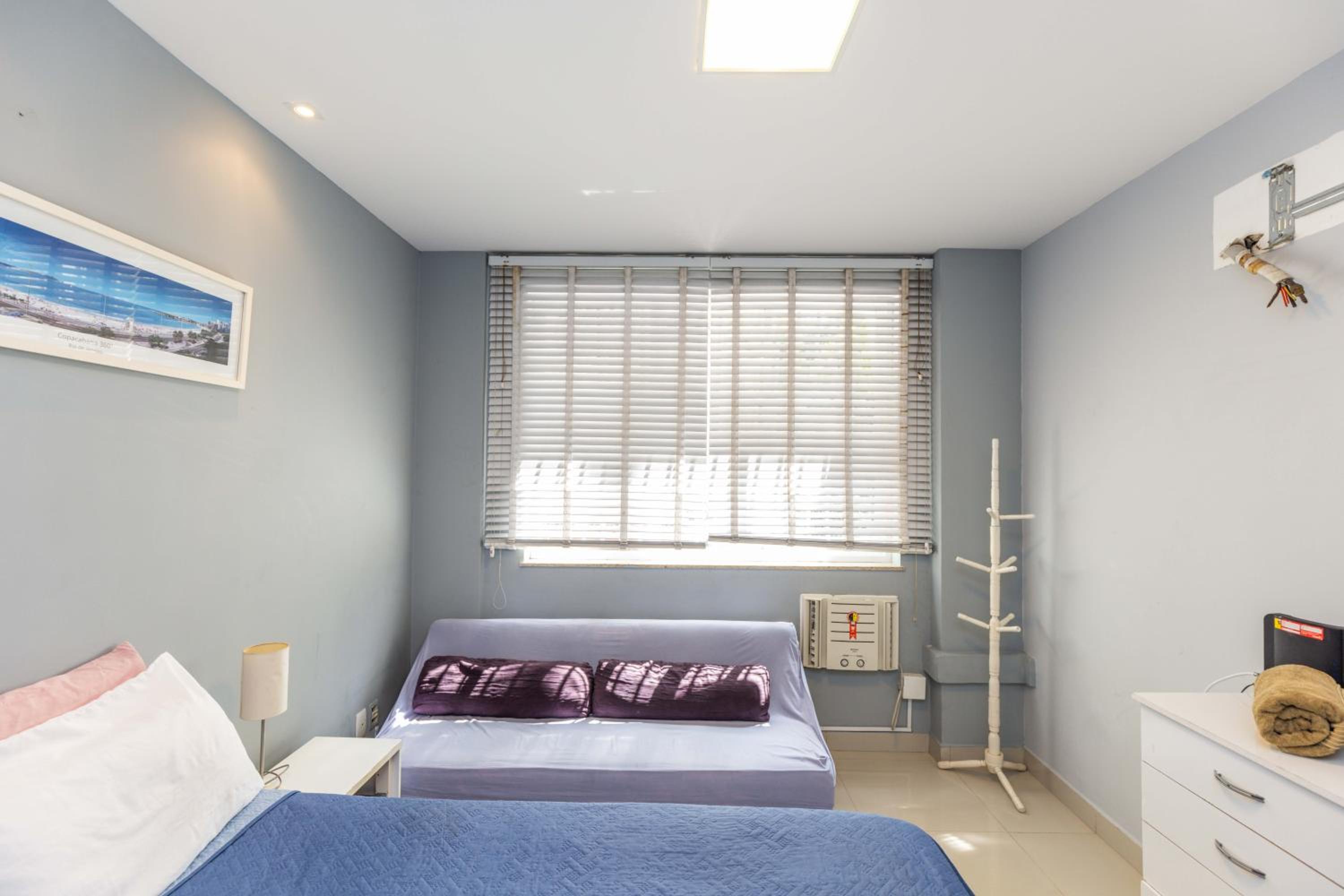 Copacabana Space - Style and comfort for big groups by the beach!