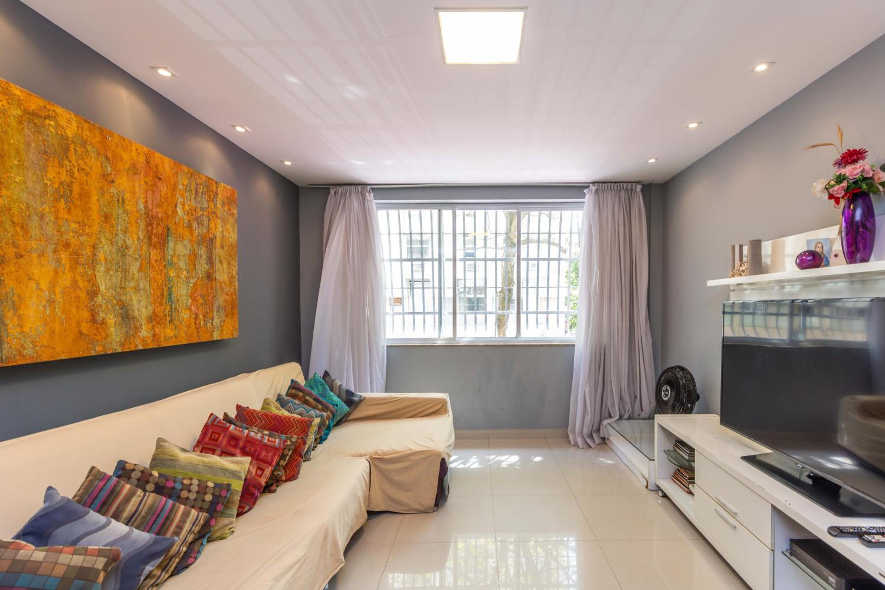 Copacabana Space - Style and comfort for big groups by the beach!