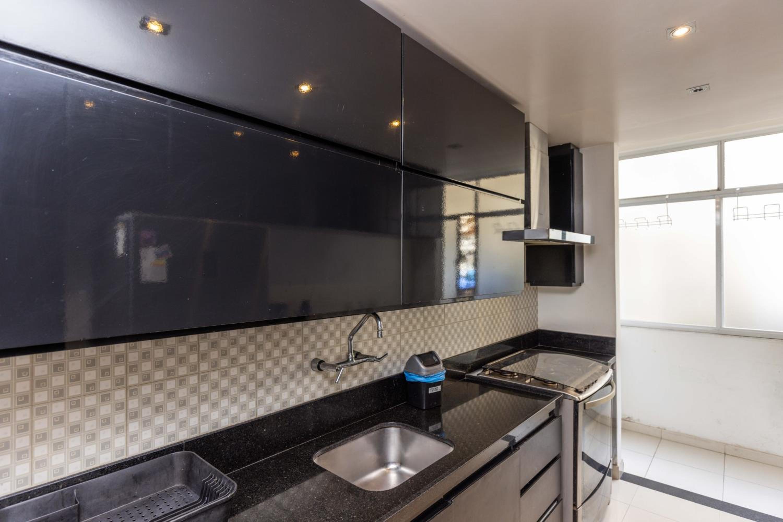 Copacabana Space - Style and comfort for big groups by the beach!
