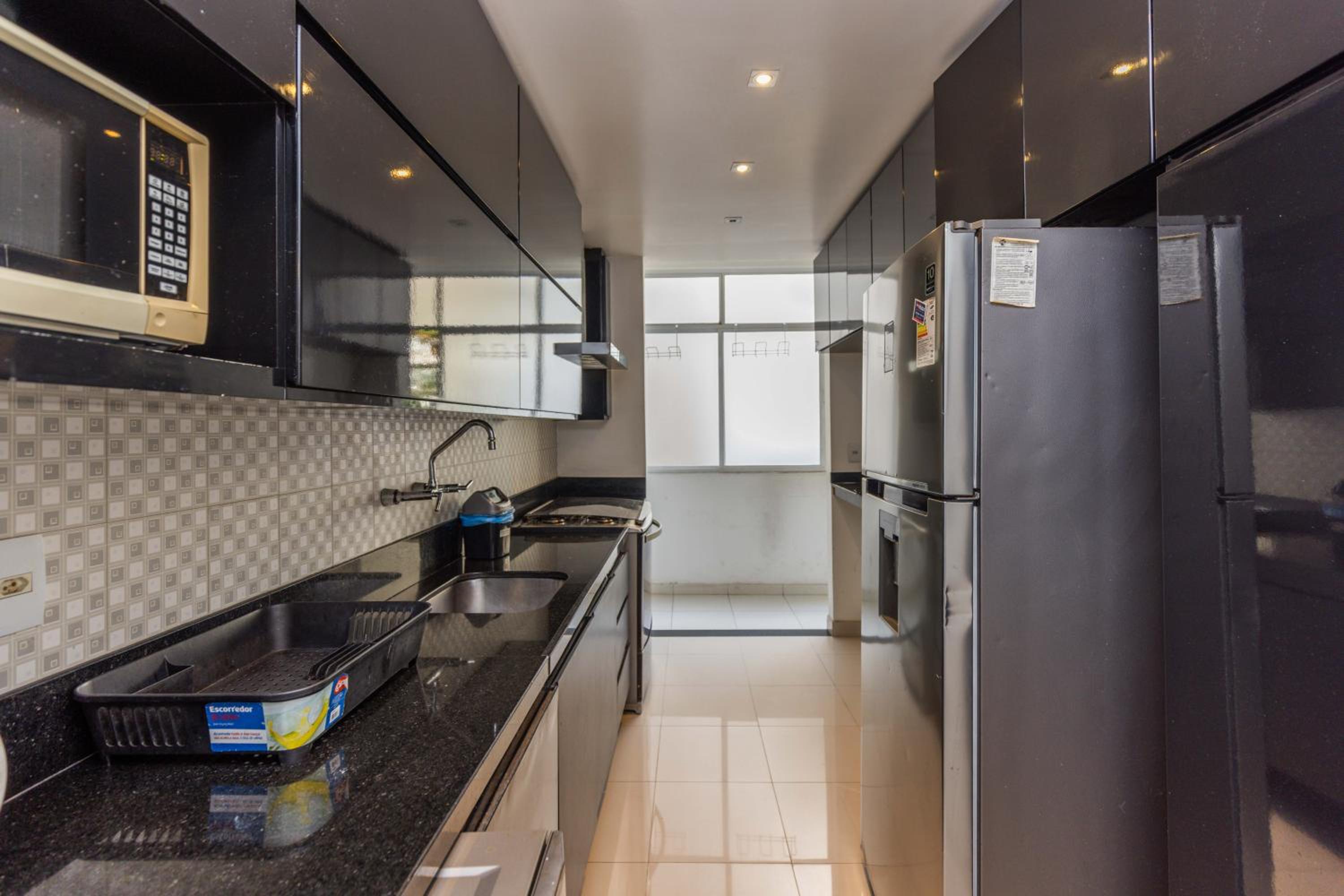 Copacabana Space - Style and comfort for big groups by the beach!