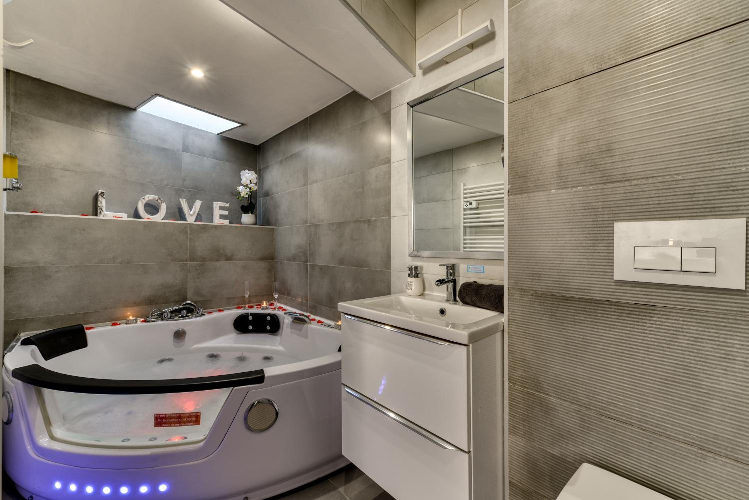 Le bourget - Suite romantique, photo 16