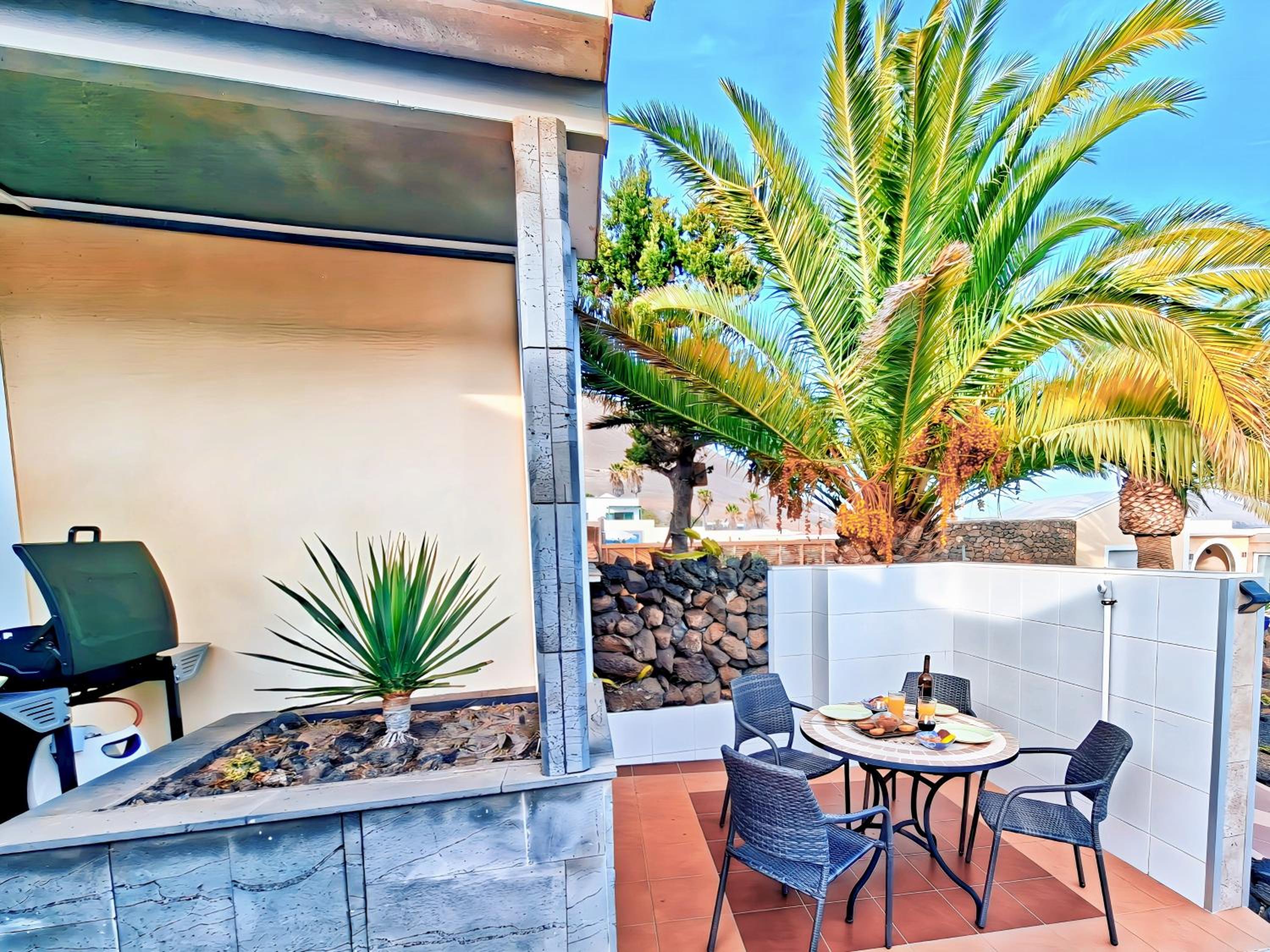 Tiny House MADORA - sea view - amazing garden - quiet location - Bodegas & hiking trails nearby