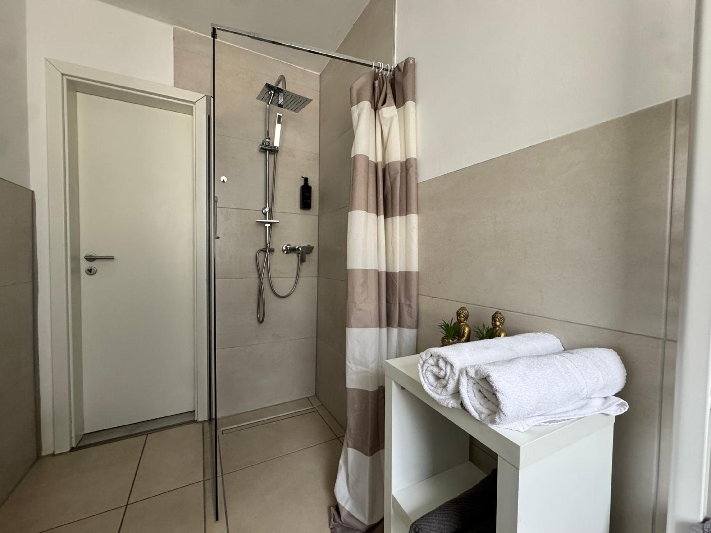 Idyllische Wohnung mit Küche & Bad in Bielefeld