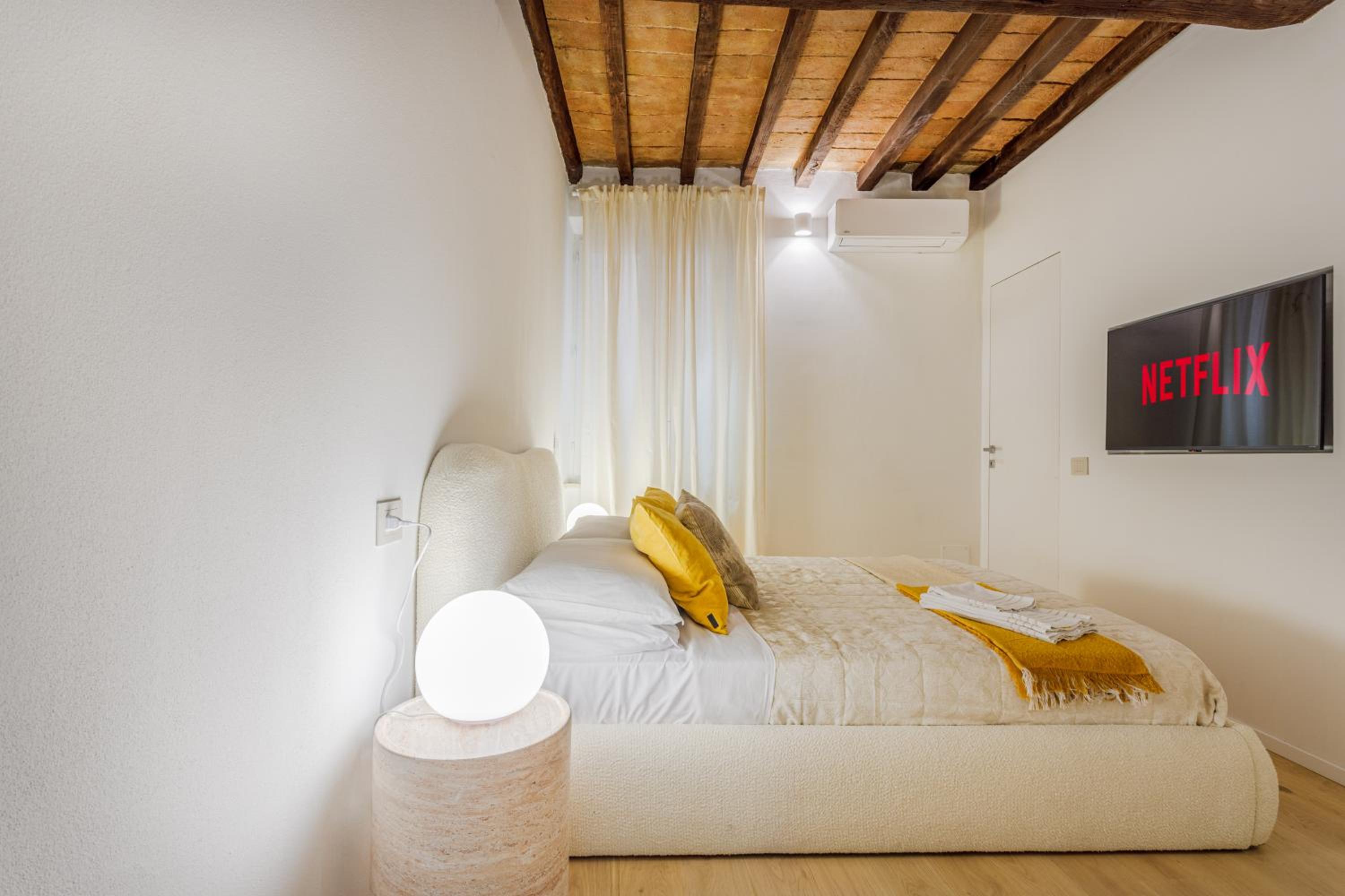 Nebbia sul Naviglio - Rua Frati 34 Palace by MoVeBNB