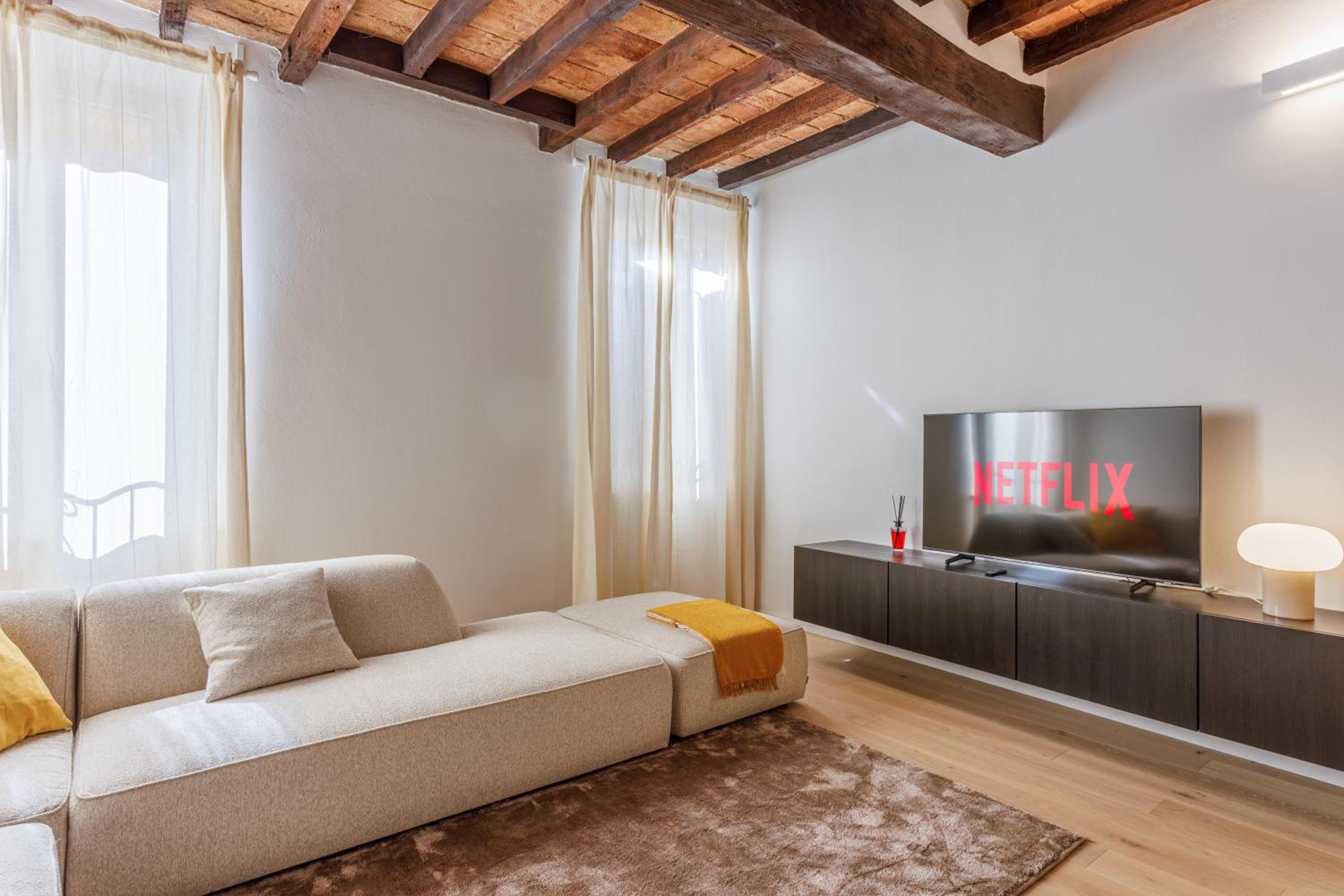 Nebbia sul Naviglio - Rua Frati 34 Palace by MoVeBNB