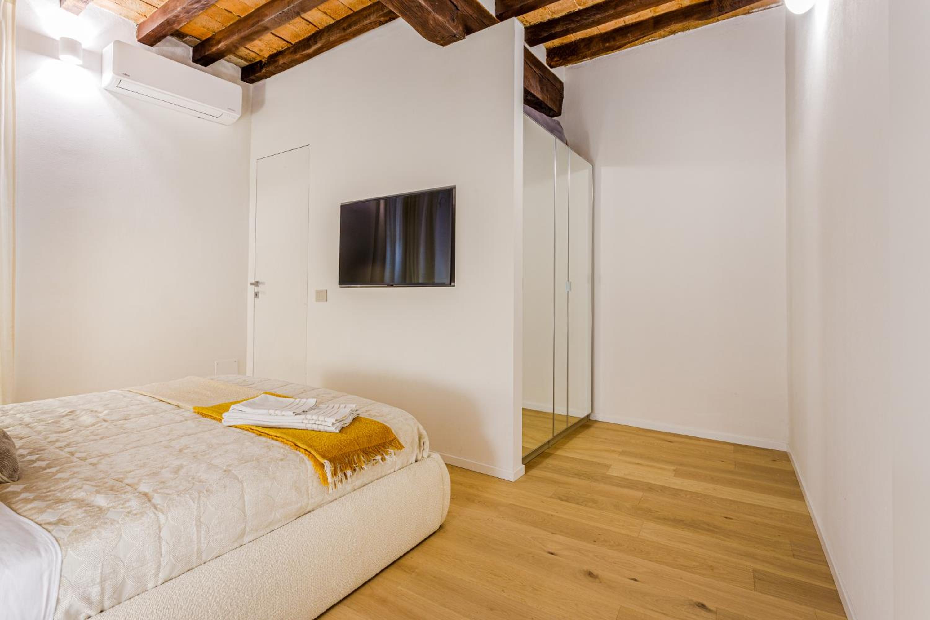 Nebbia sul Naviglio - Rua Frati 34 Palace by MoVeBNB