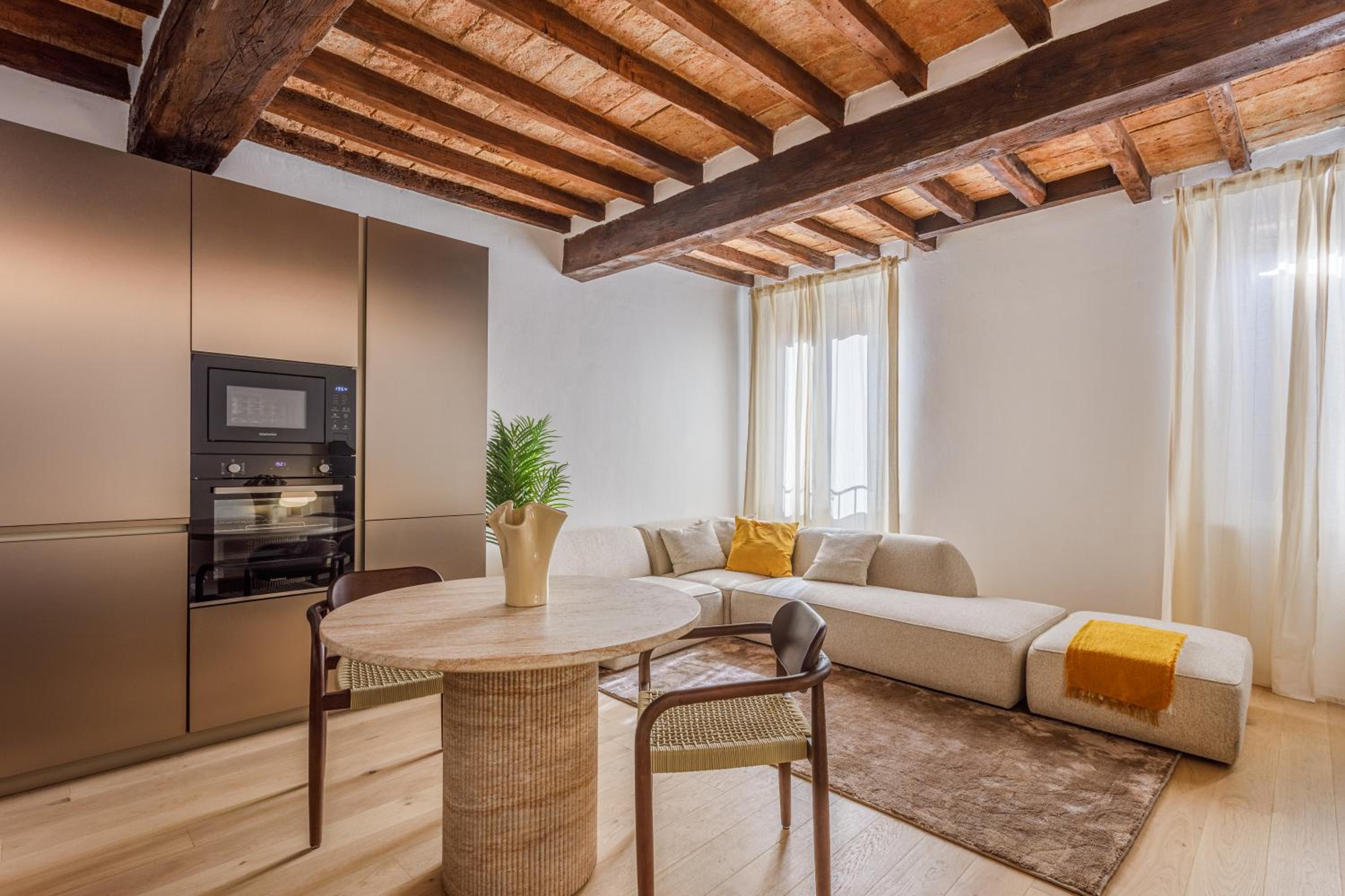 Nebbia sul Naviglio - Rua Frati 34 Palace by MoVeBNB