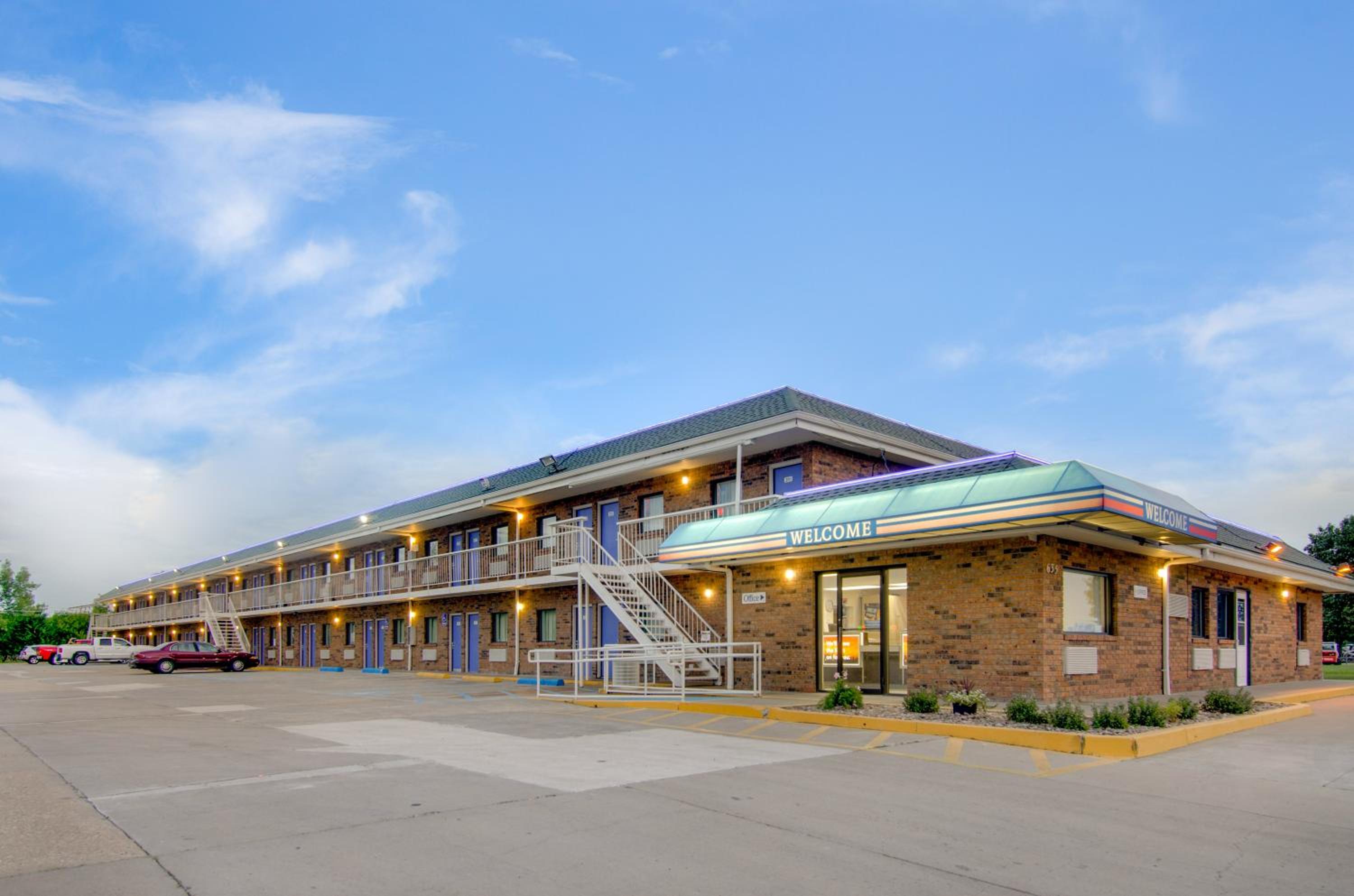Motel 6-Salina, KS