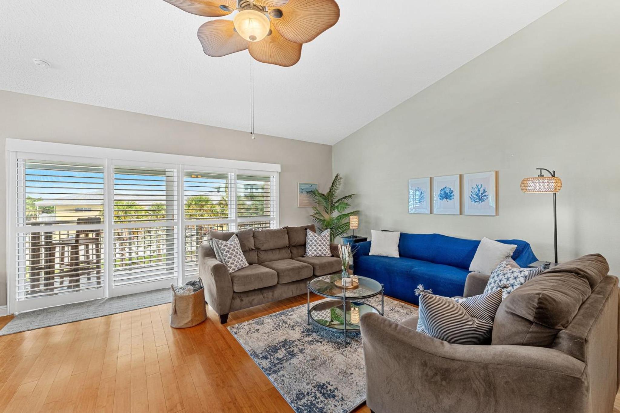 3811 Ocean Beach Blvd