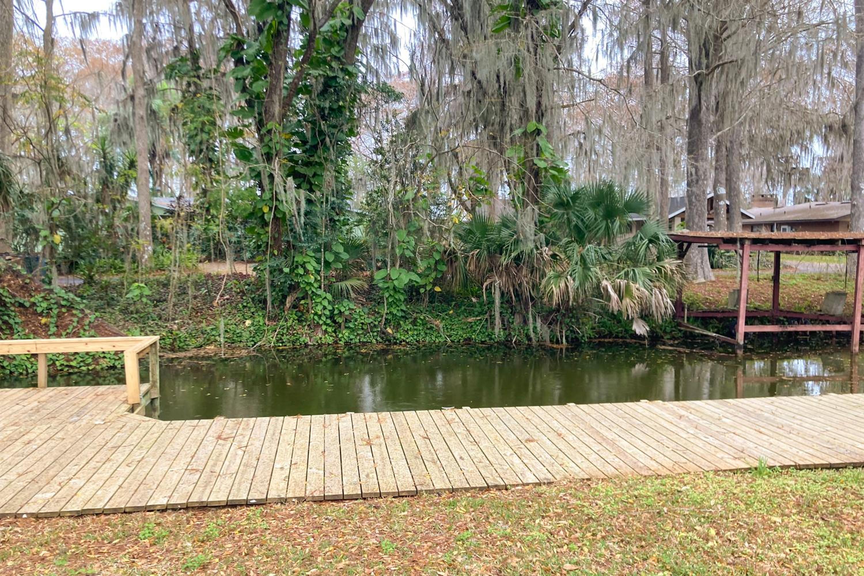 Bring Your Boat! Canal-Front Tavares Home with Dock