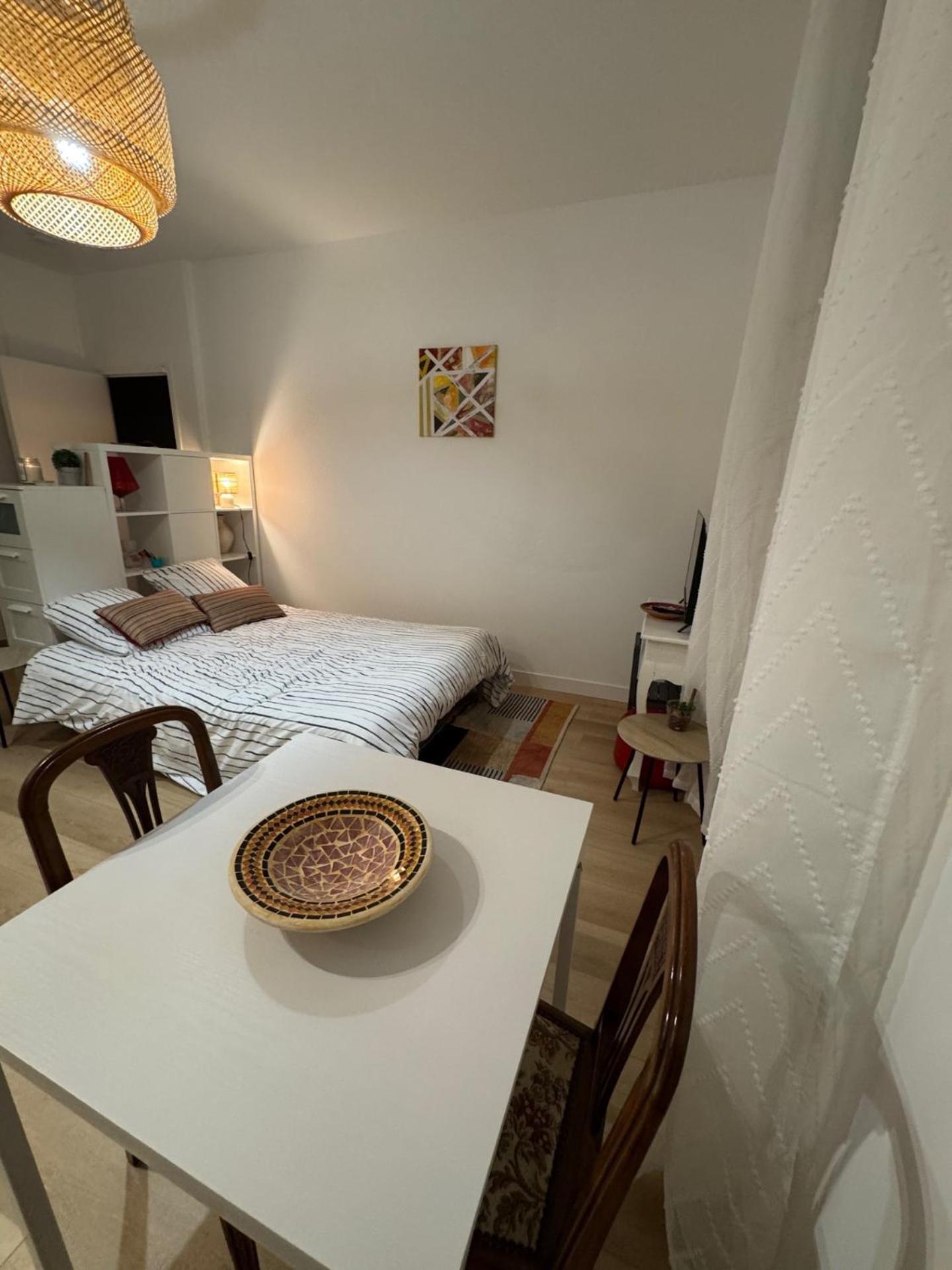 Cosy DUNOIS Studio rénové avec possibilité parking