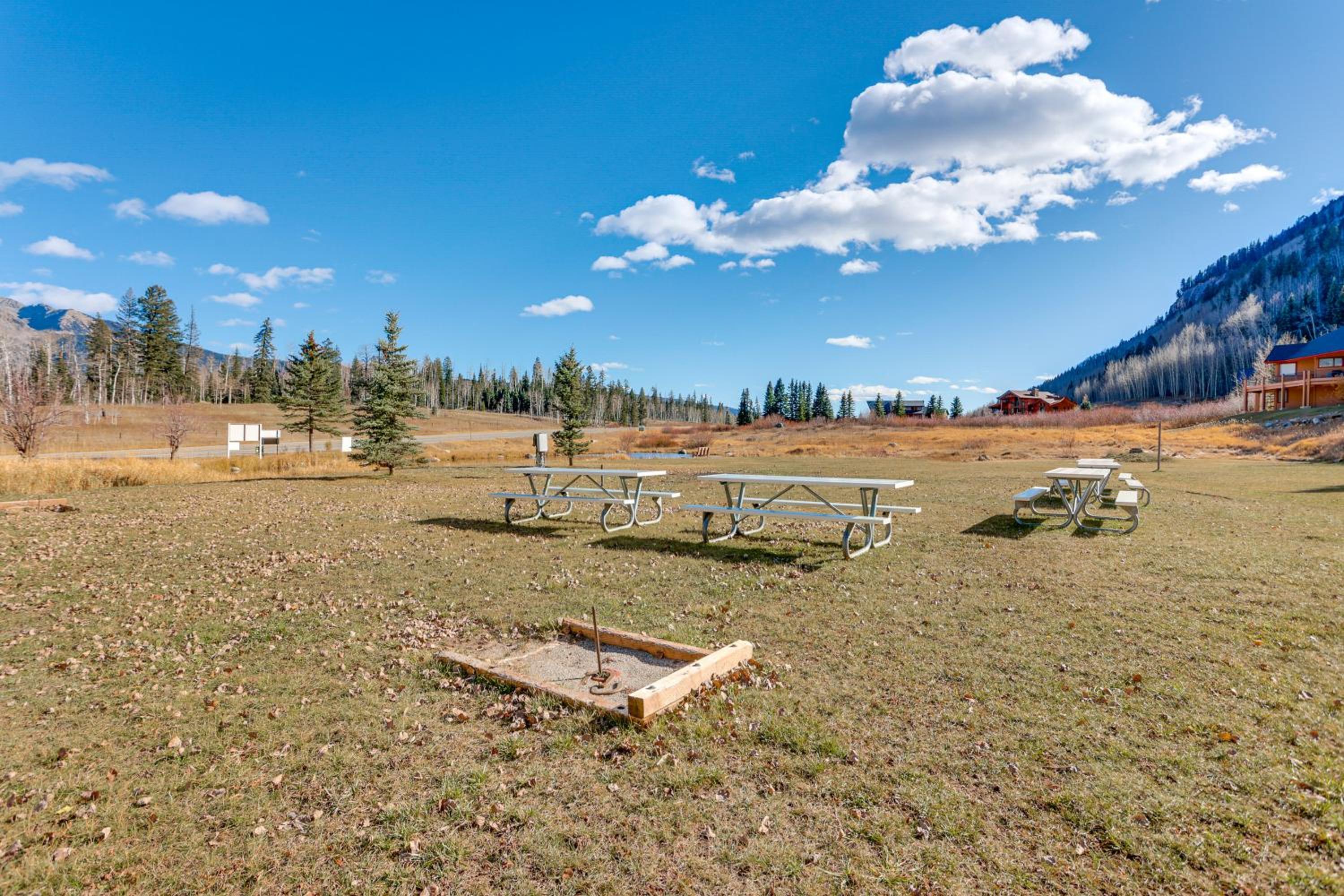 Stunning San Juan Mtn Views Cabin Near Skiing!