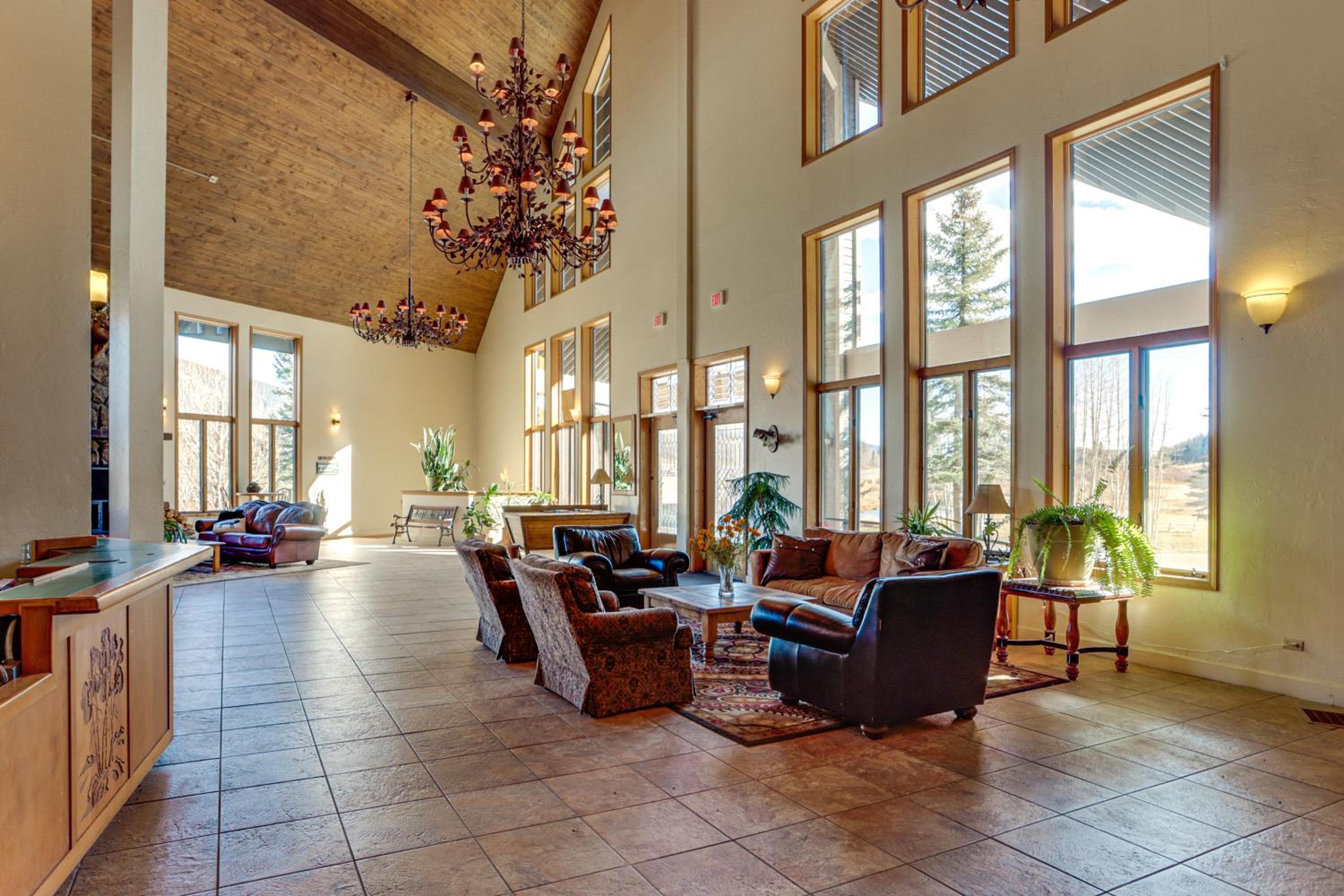 Stunning San Juan Mtn Views Cabin Near Skiing!
