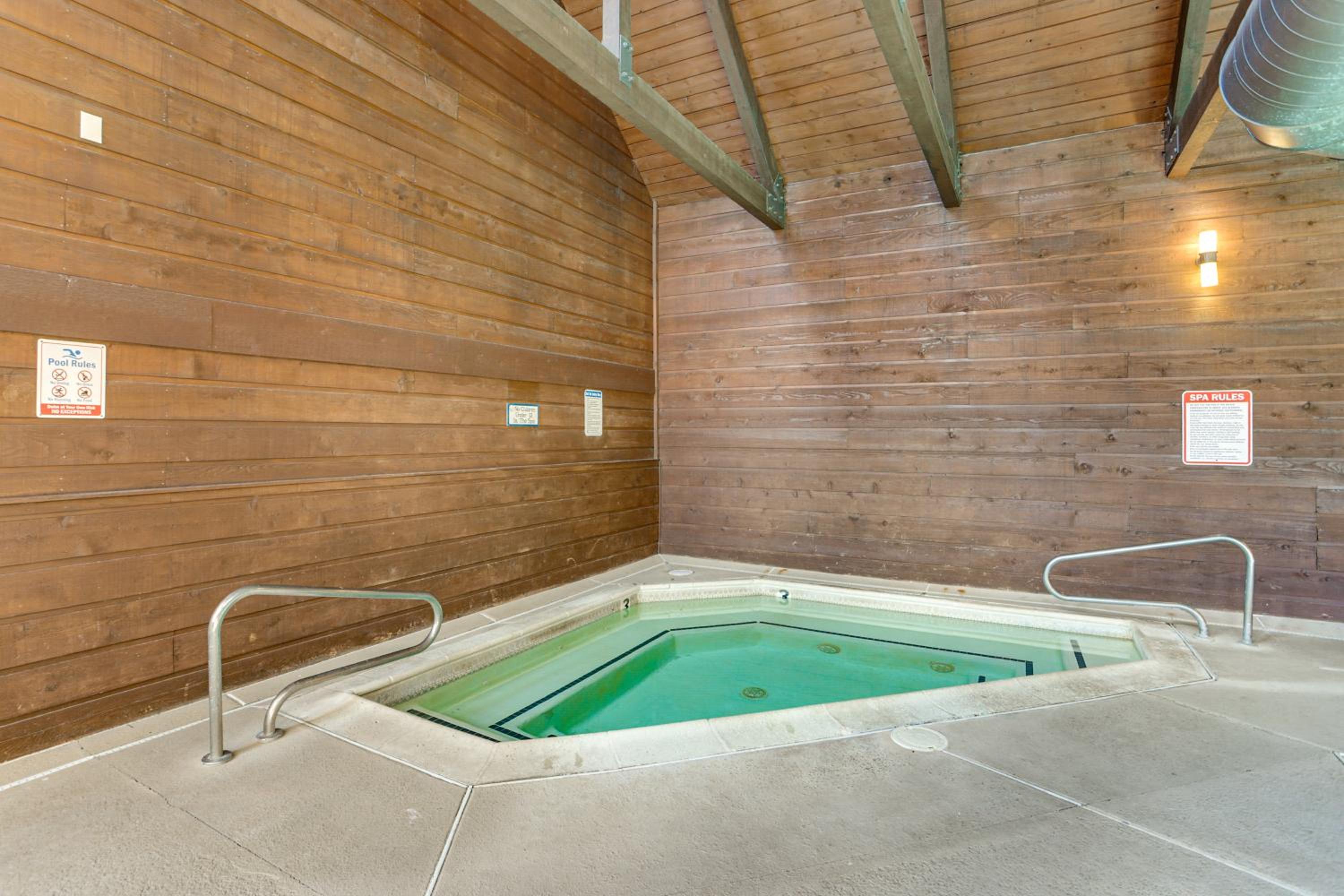 Stunning San Juan Mtn Views Cabin Near Skiing!