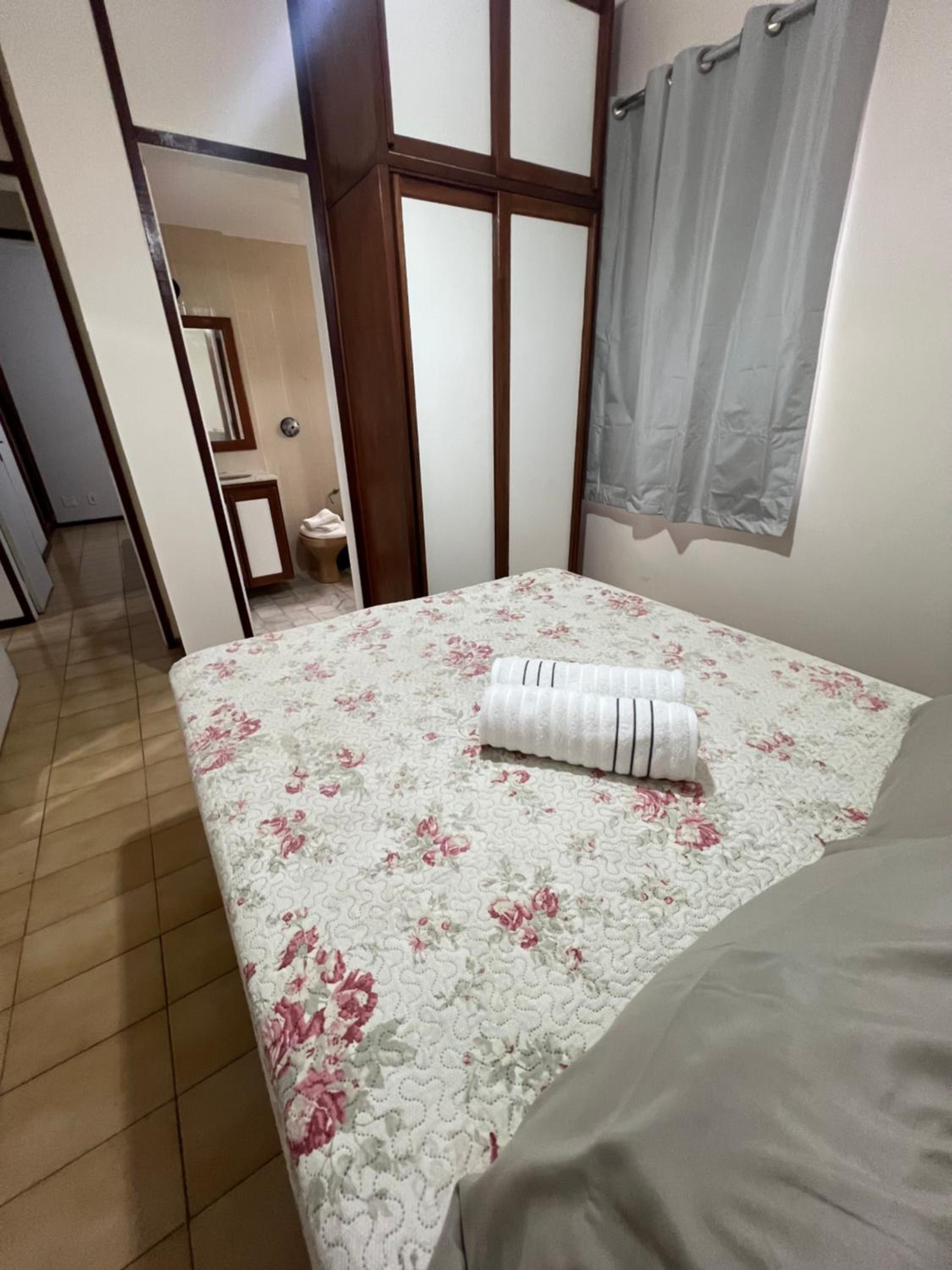 Apartamento 3 suítes perto da Praia do forte e Passagem