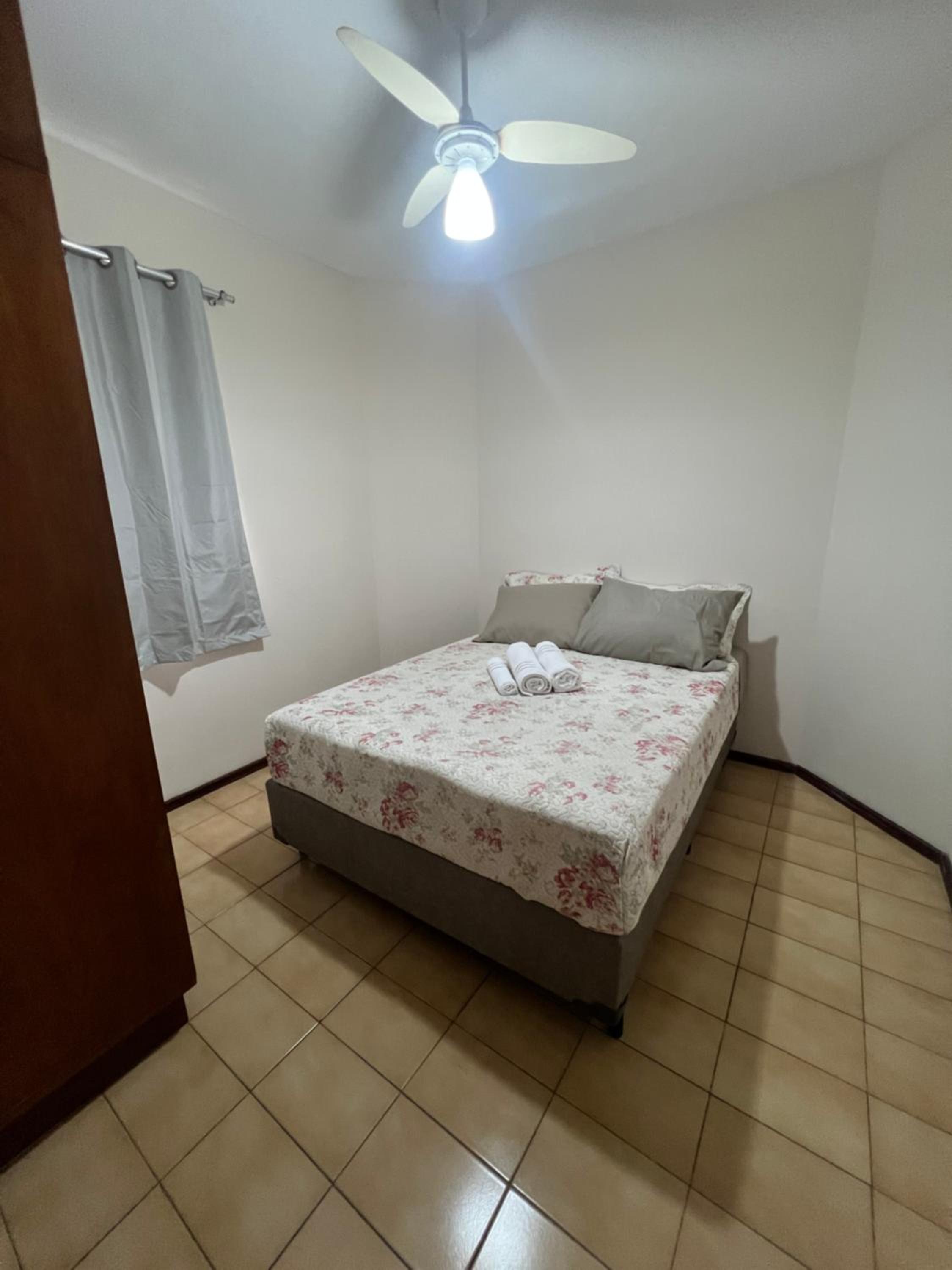Apartamento 3 suítes perto da Praia do forte e Passagem