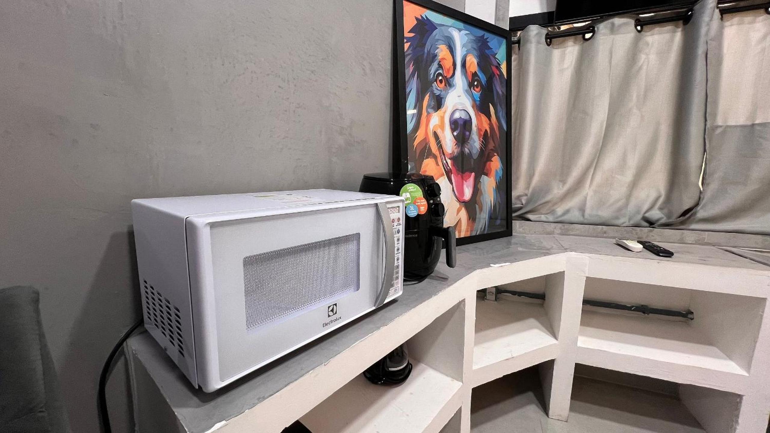 Luxuoso e moderno, Em frente ao metro e 3km das Praias