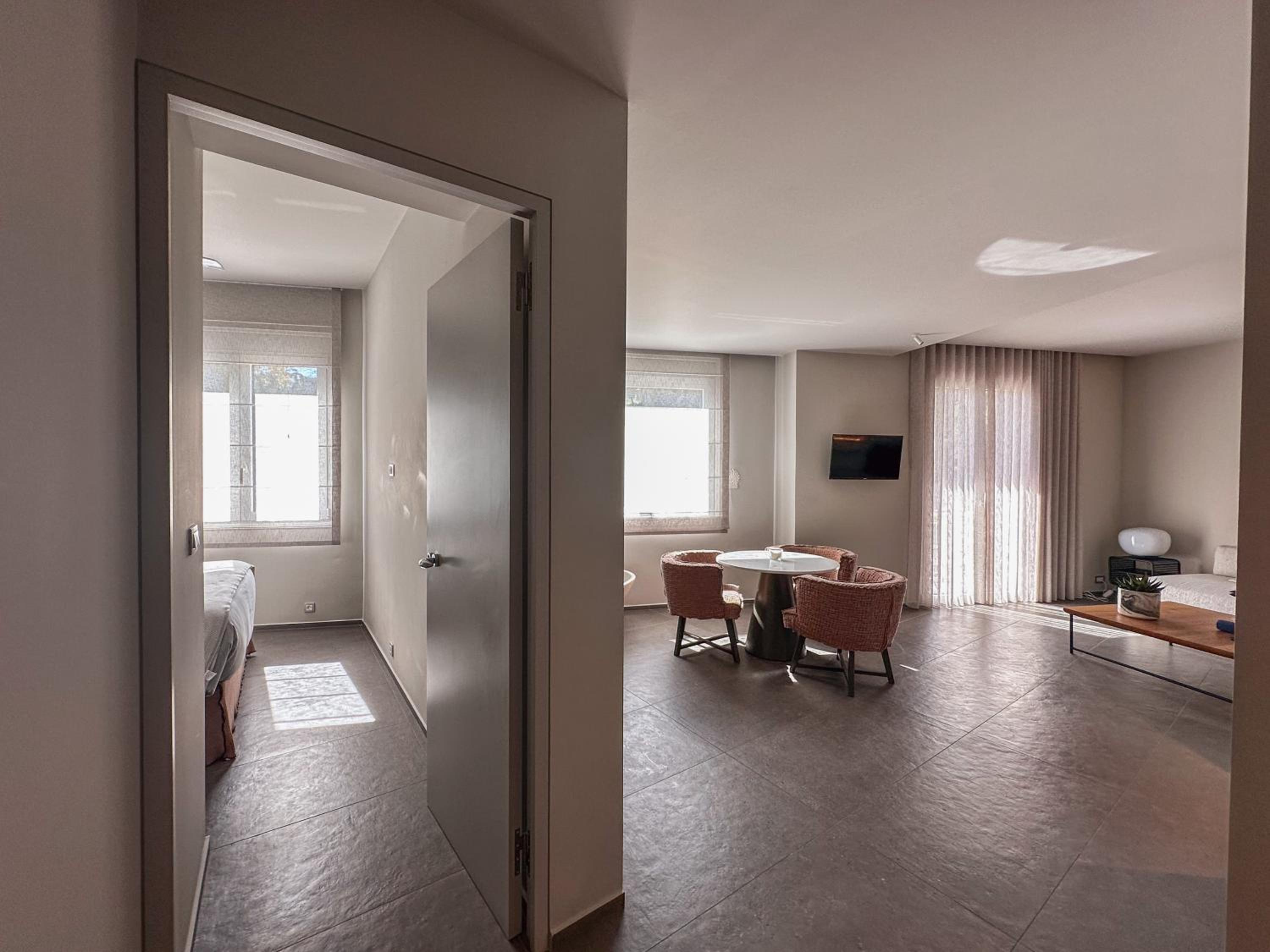 Thissio Acropolis Historic Flat 1