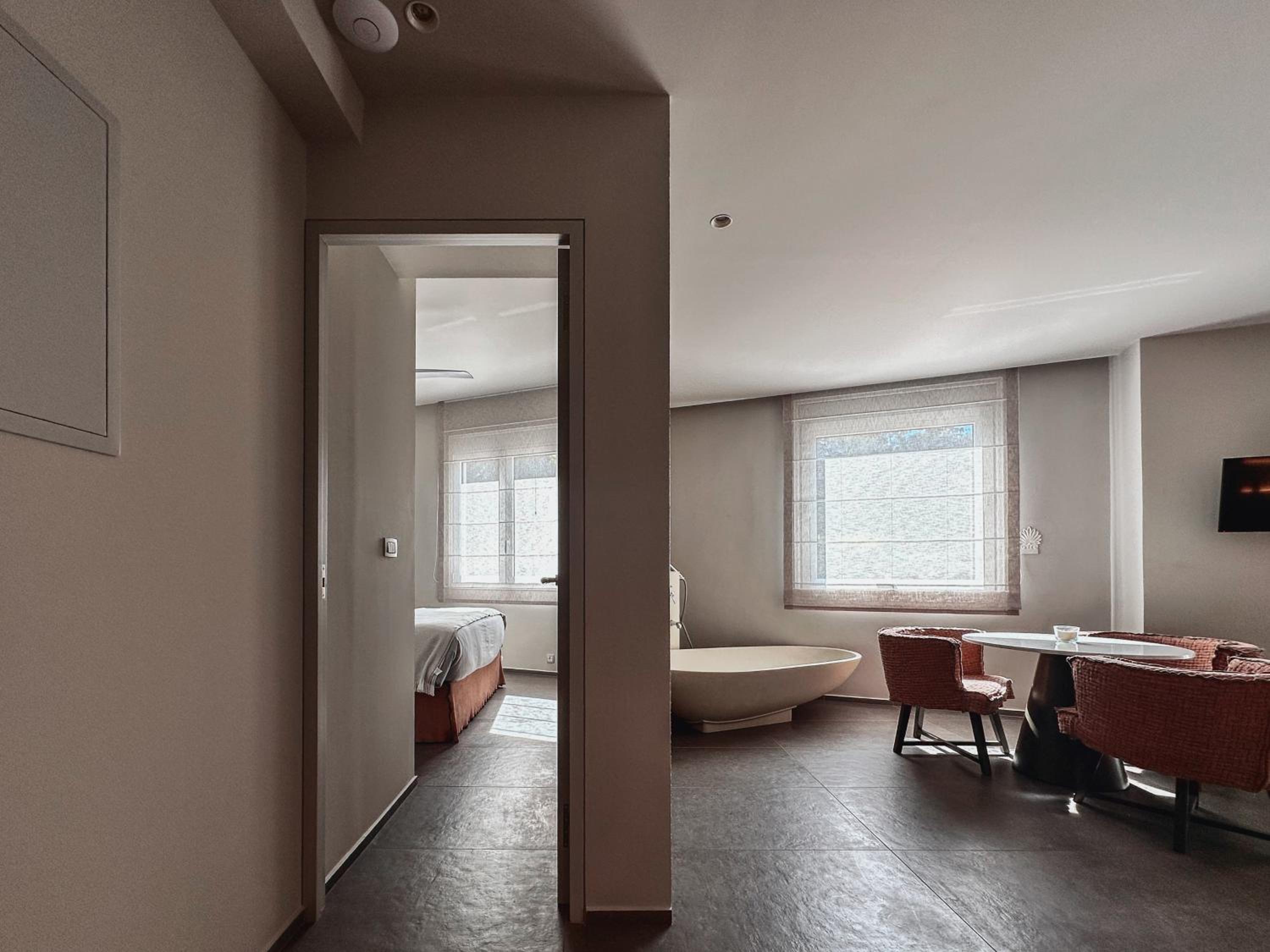 Thissio Acropolis Historic Flat 1