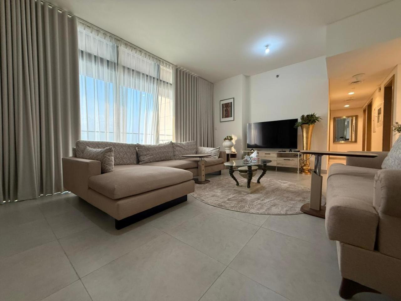 Luxury 2-Bedroom APT - Sea Views in Saadiyat Island