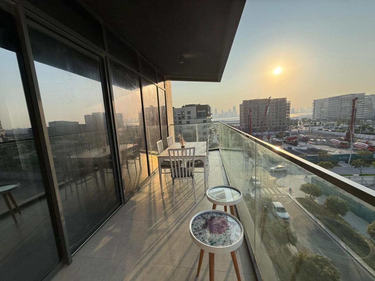 Luxury 2-Bedroom APT - Sea Views in Saadiyat Island