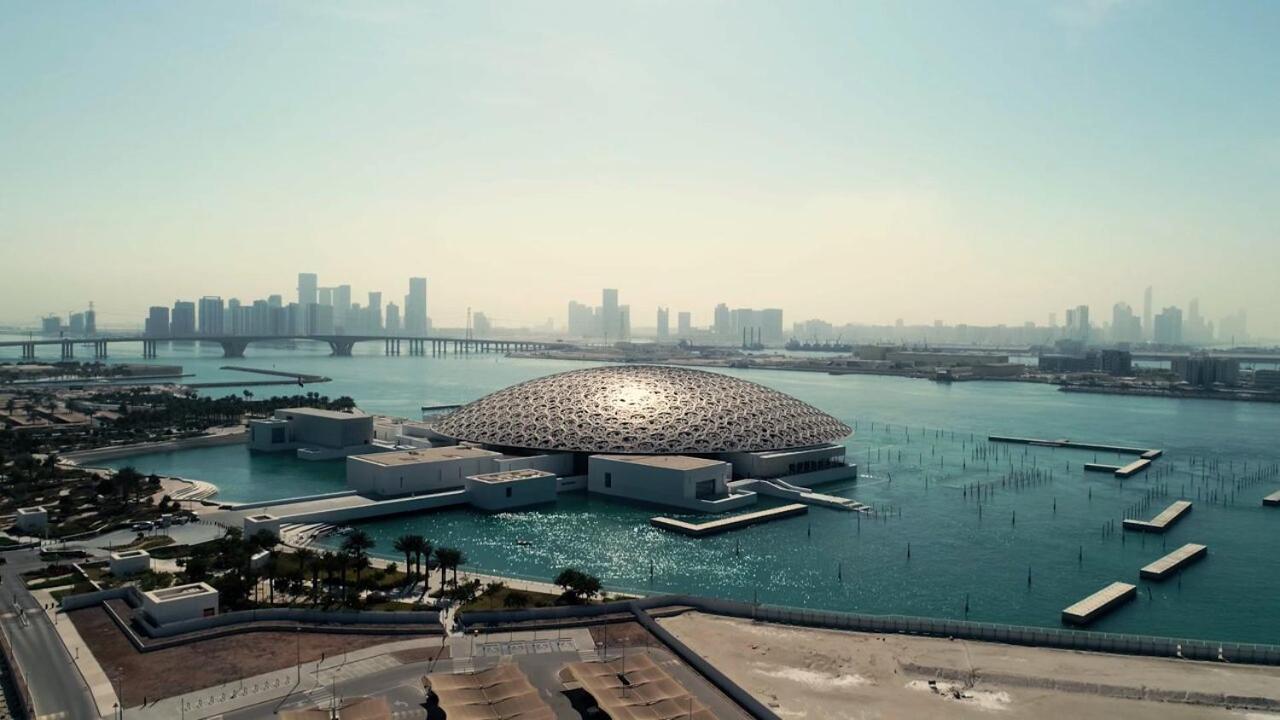 Luxury 2-Bedroom APT - Sea Views in Saadiyat Island