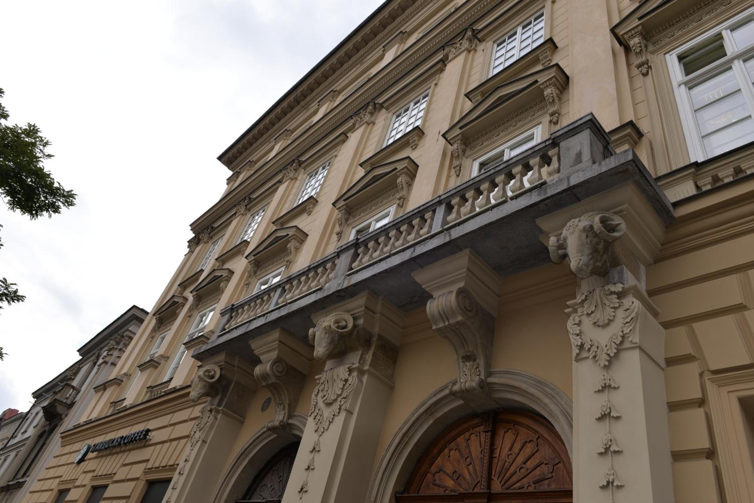 Apartamenty w Pałacu Pod Baranami view 5