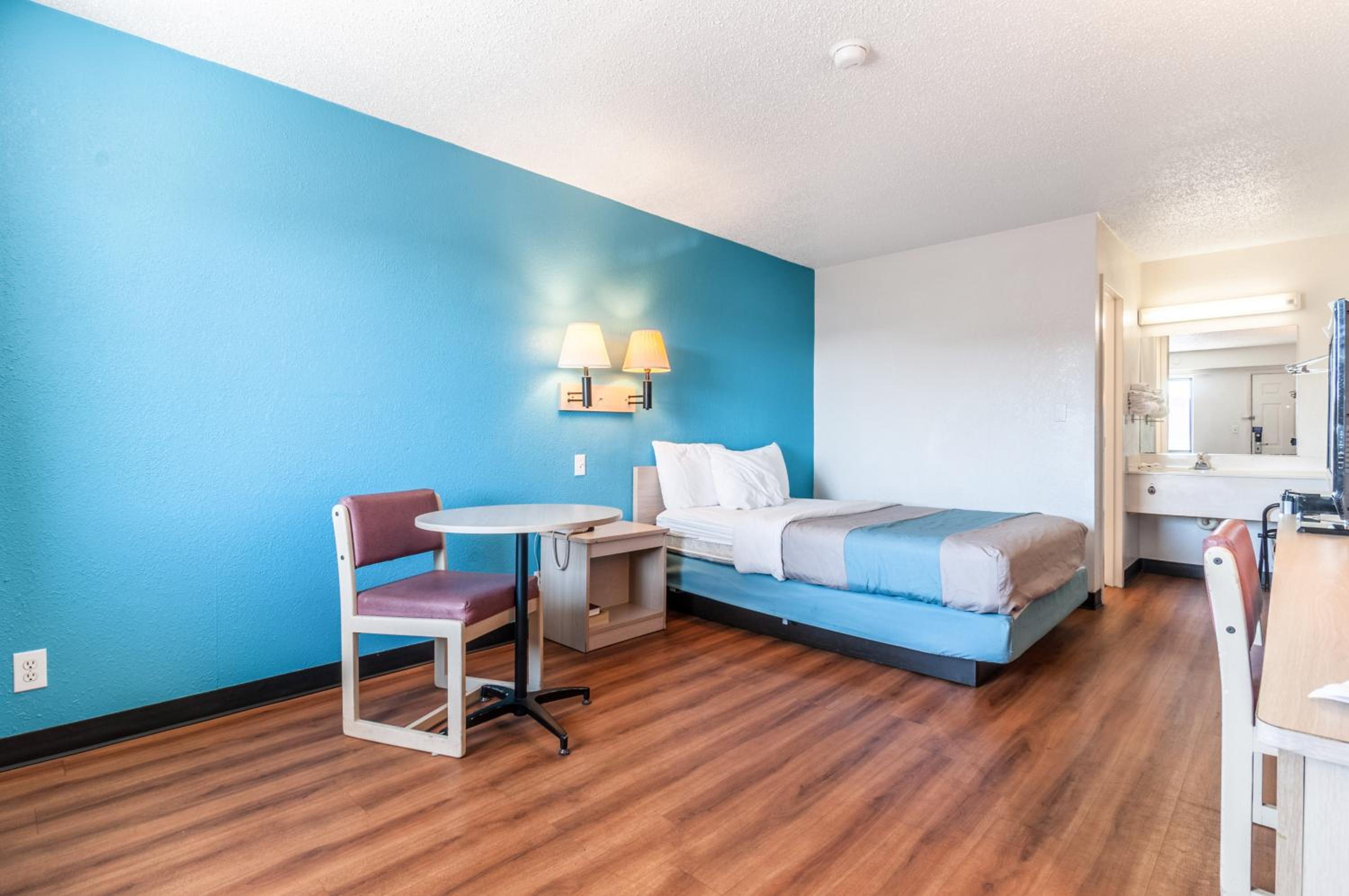 Motel 6-Farmington Hills, MI - Northwest - Farmington Hills