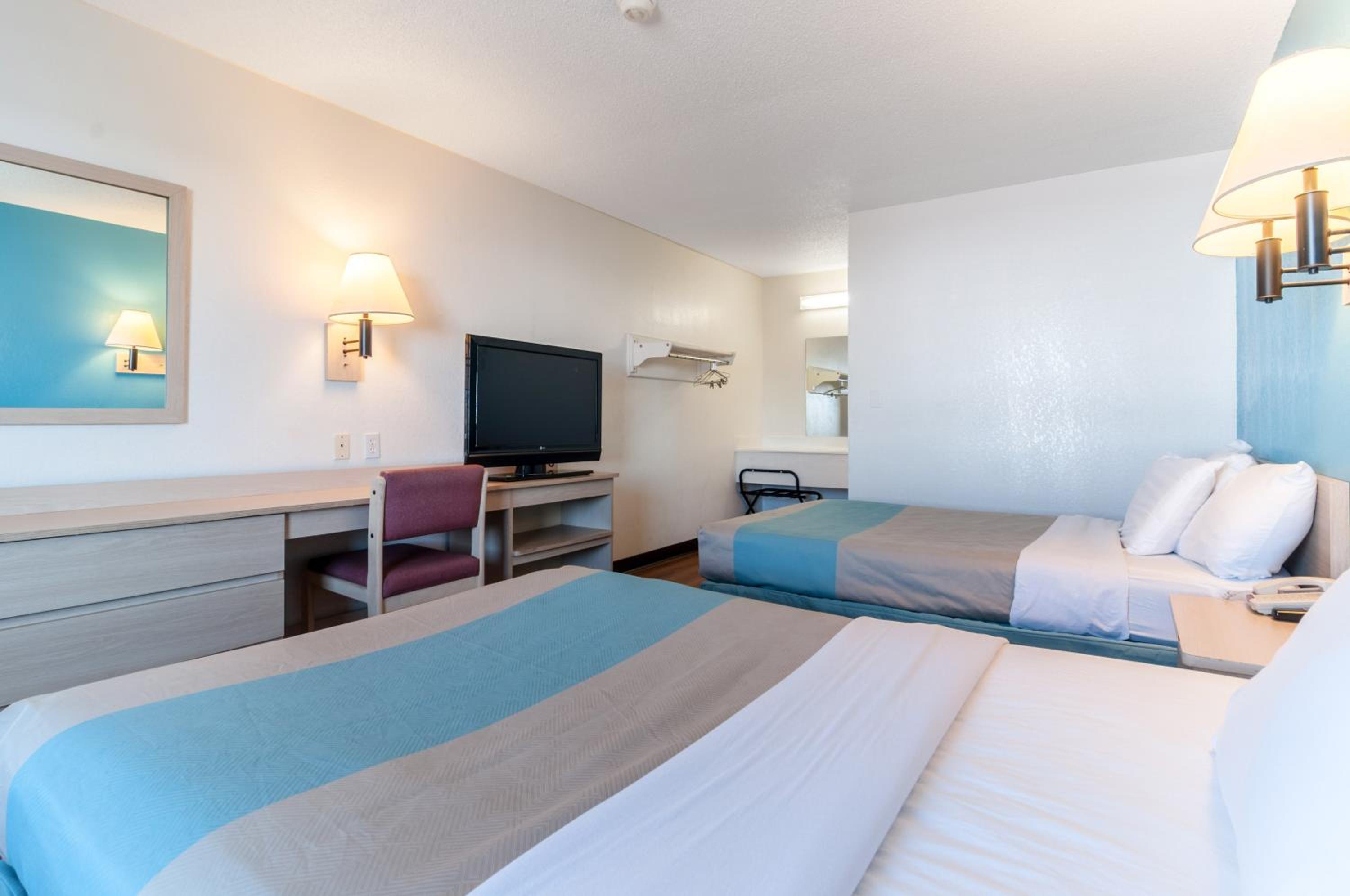 Motel 6-Farmington Hills, MI - Northwest - Farmington Hills