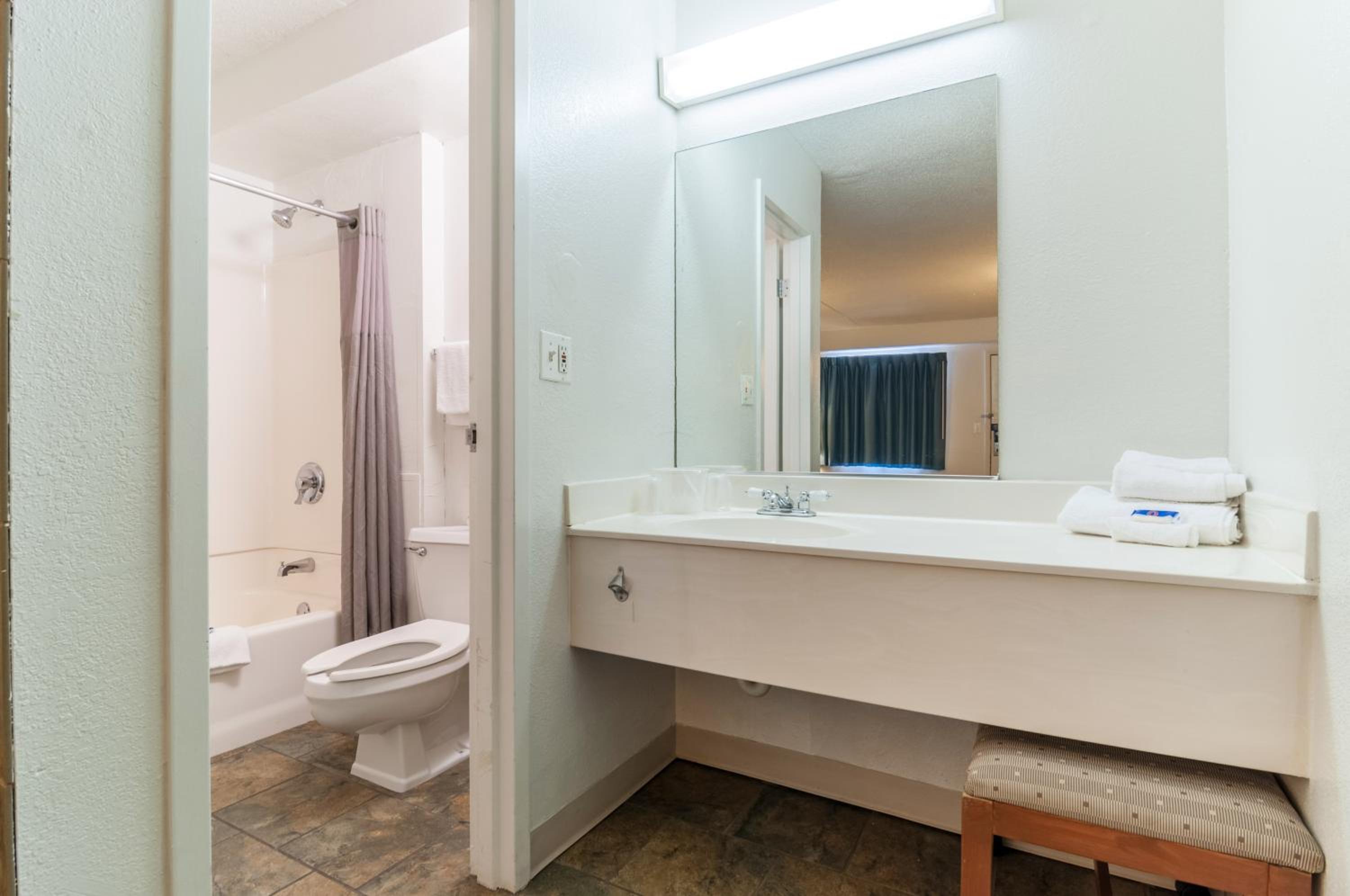 Motel 6-Farmington Hills, MI - Northwest - Farmington Hills