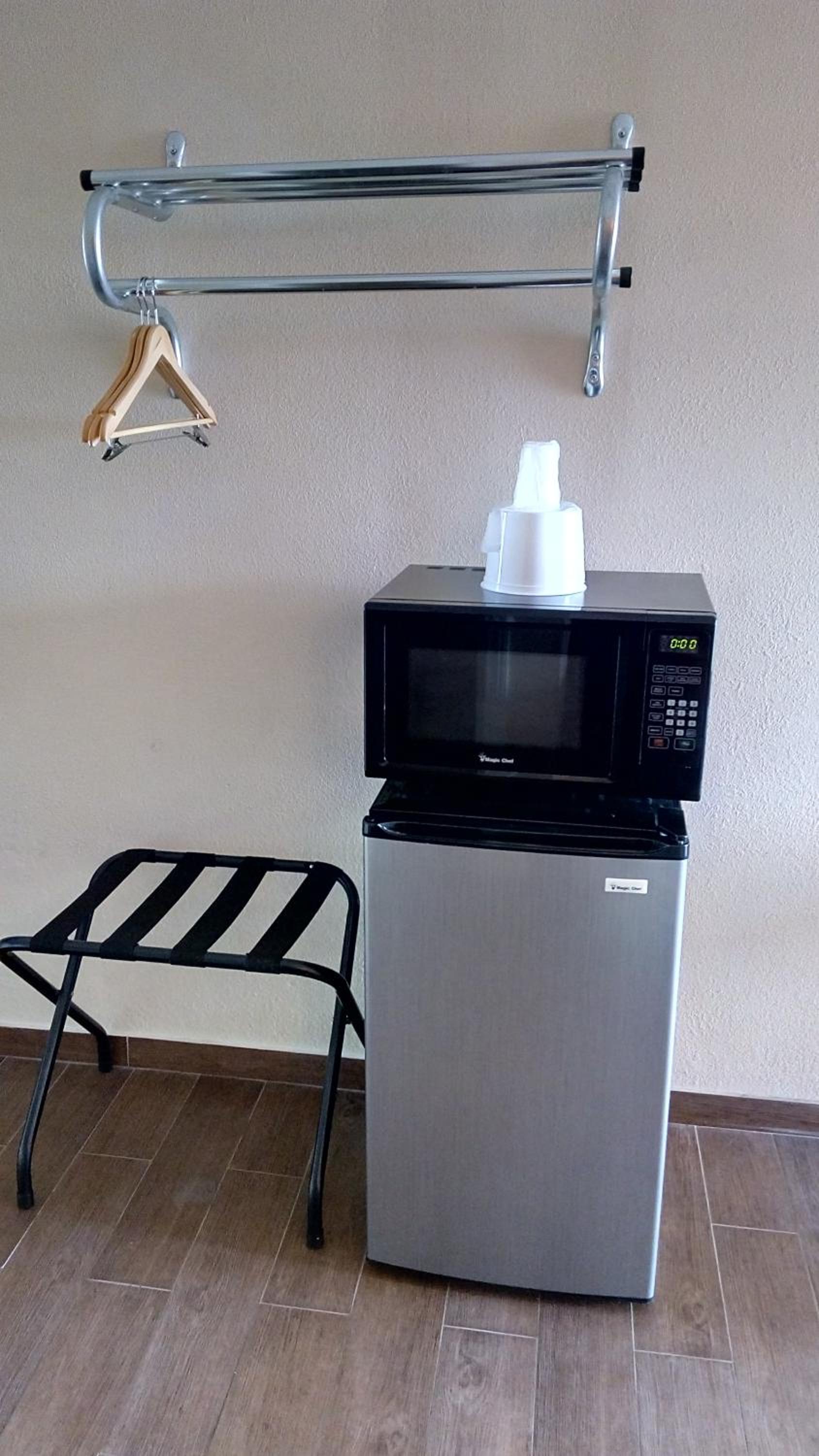 Blythe Vacations - Motel 6-Blythe, CA - South - Property Image 2