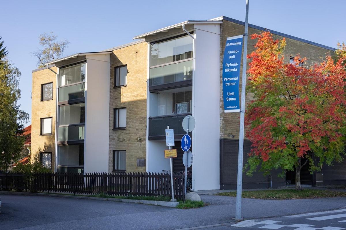 Pluminous Studio- Free Parking- No staircase