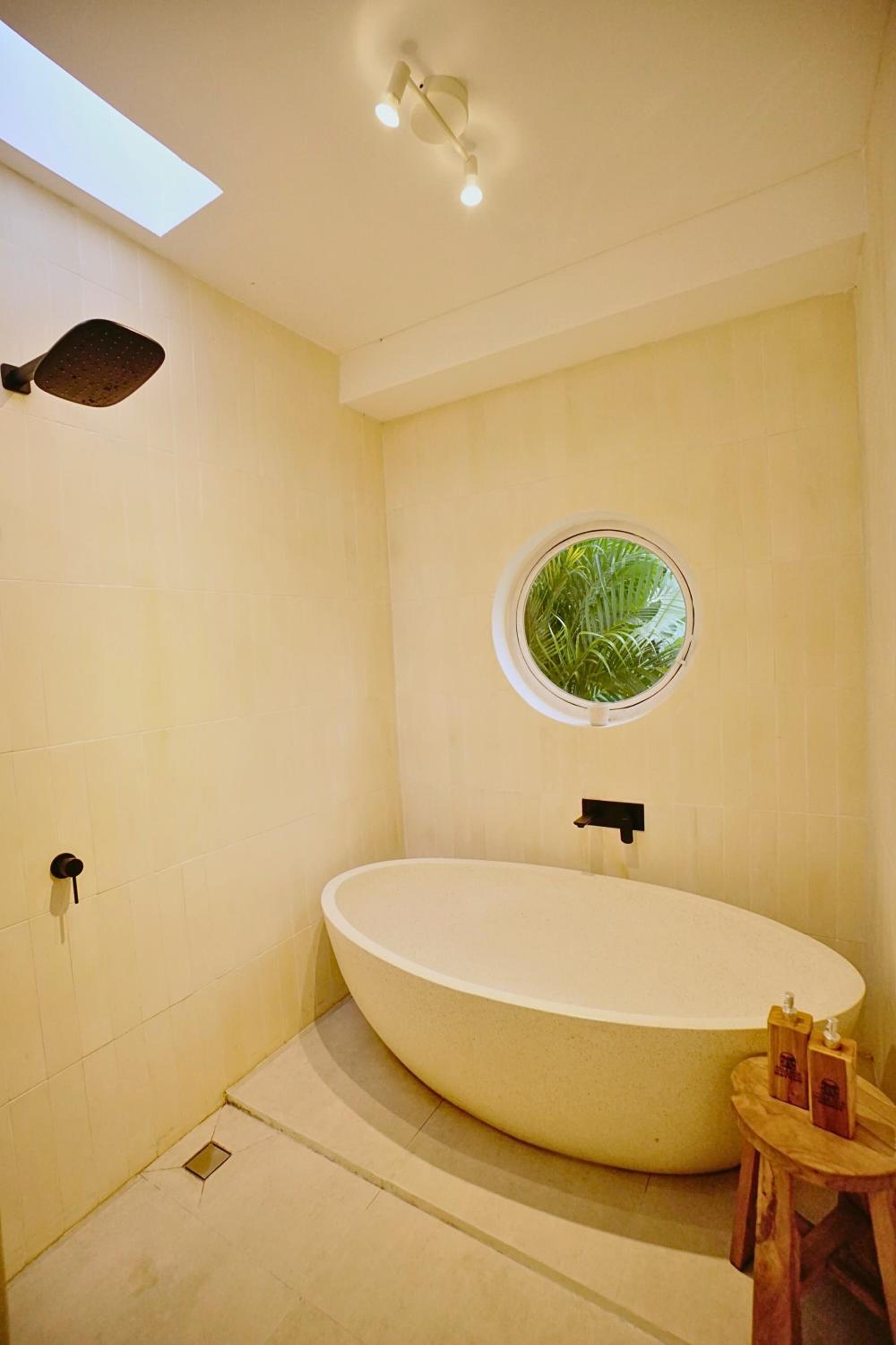 Neuf Villa 3BR Private Pool Near Melasti Beach