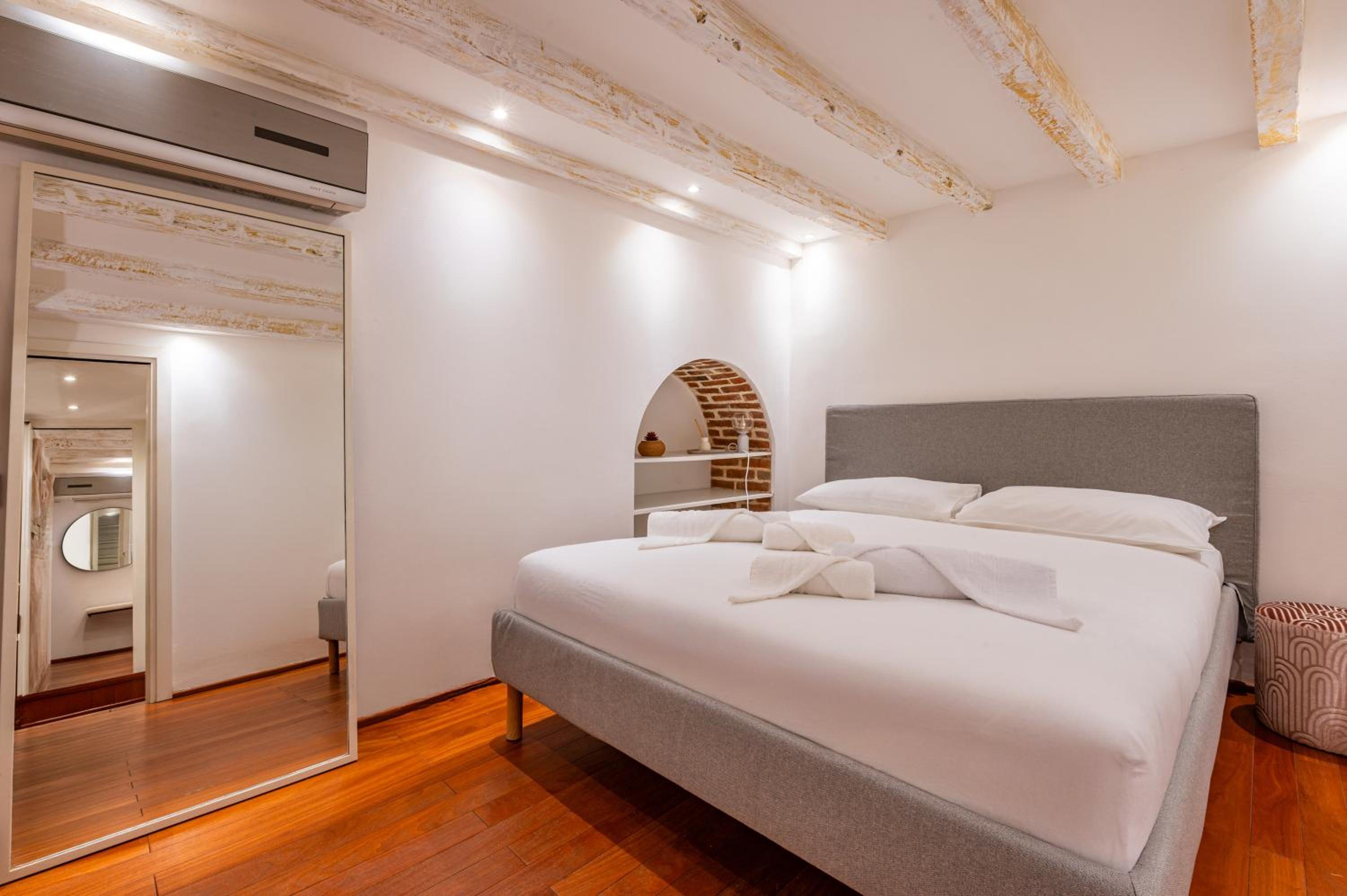 Elegant Nest - Close to Duomo