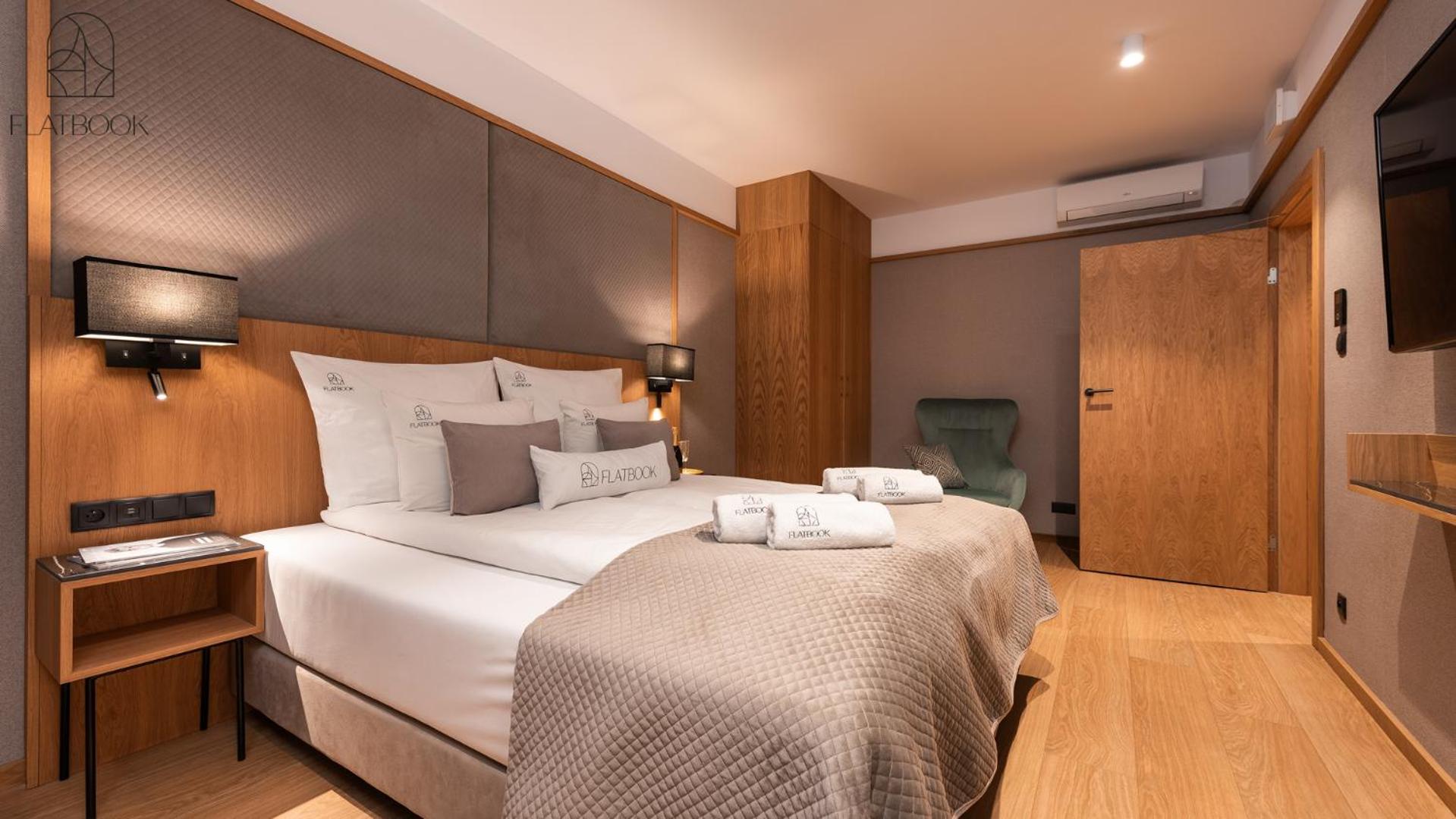 Flatbook - Deo Plaza Comfort Apartments