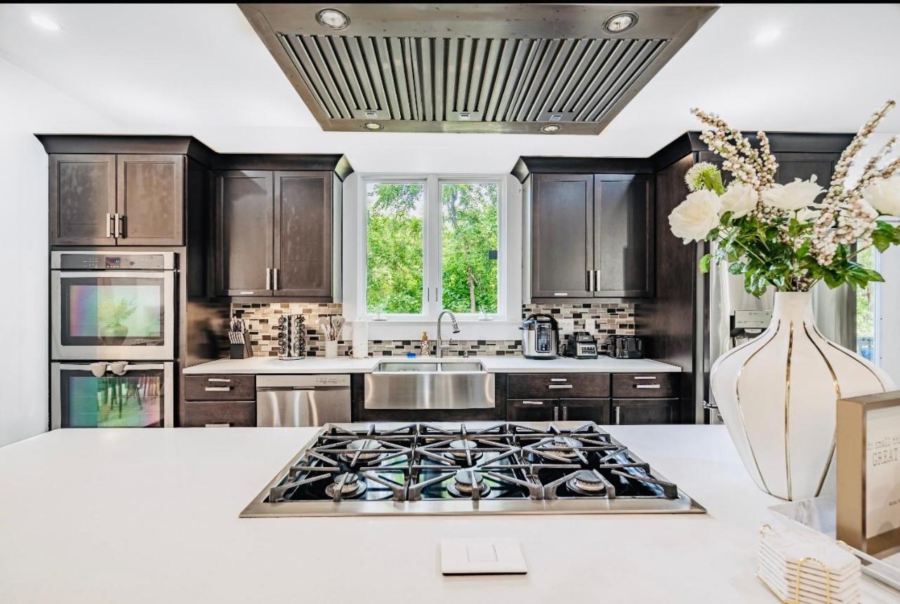 Luxurious Home with Inlaw suite in N Buckhead Brookhaven close to Downtown Atlanta