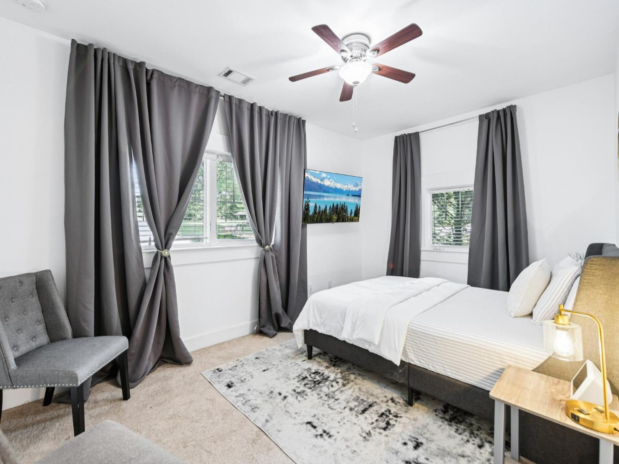 Luxurious Home with Inlaw suite in N Buckhead Brookhaven close to Downtown Atlanta
