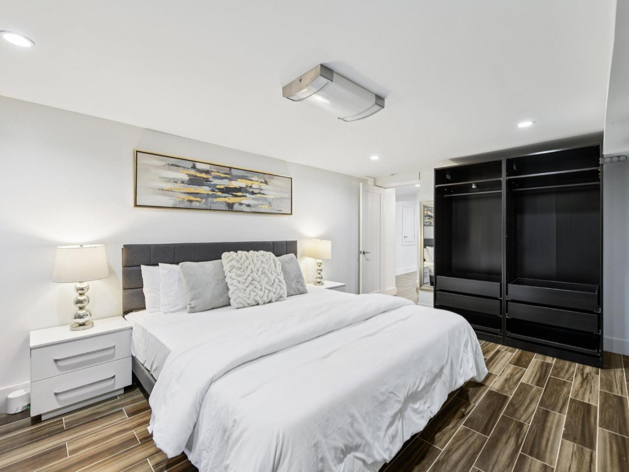 Luxurious Home with Inlaw suite in N Buckhead Brookhaven close to Downtown Atlanta