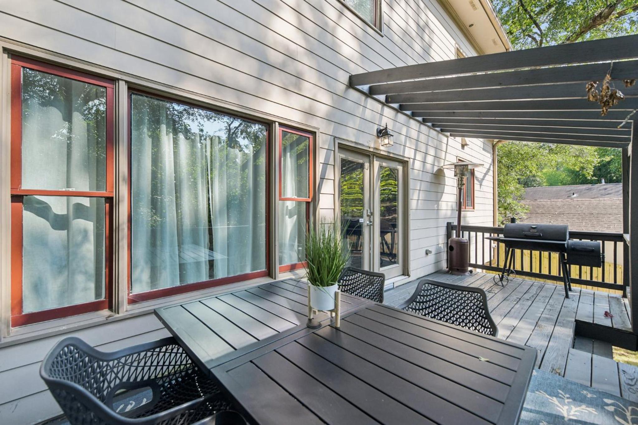 Luxurious Home with Inlaw suite in N Buckhead Brookhaven close to Downtown Atlanta