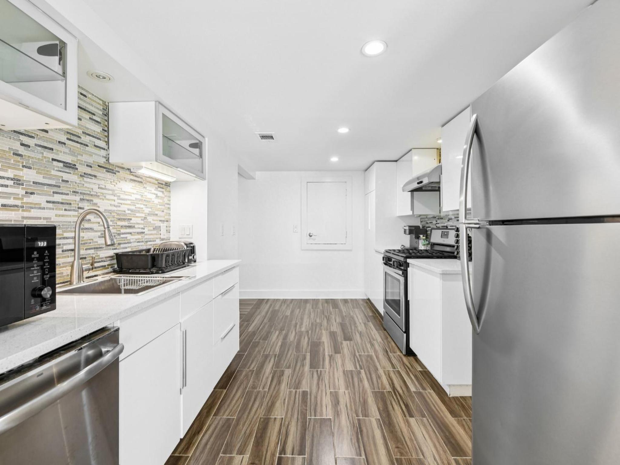 Luxurious Home with Inlaw suite in N Buckhead Brookhaven close to Downtown Atlanta