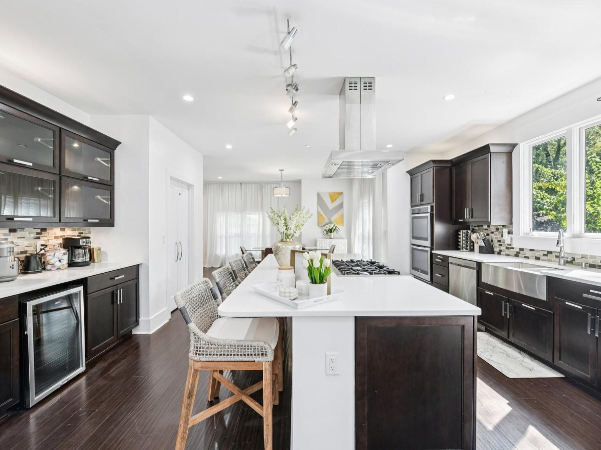 Luxurious Home with Inlaw suite in N Buckhead Brookhaven close to Downtown Atlanta