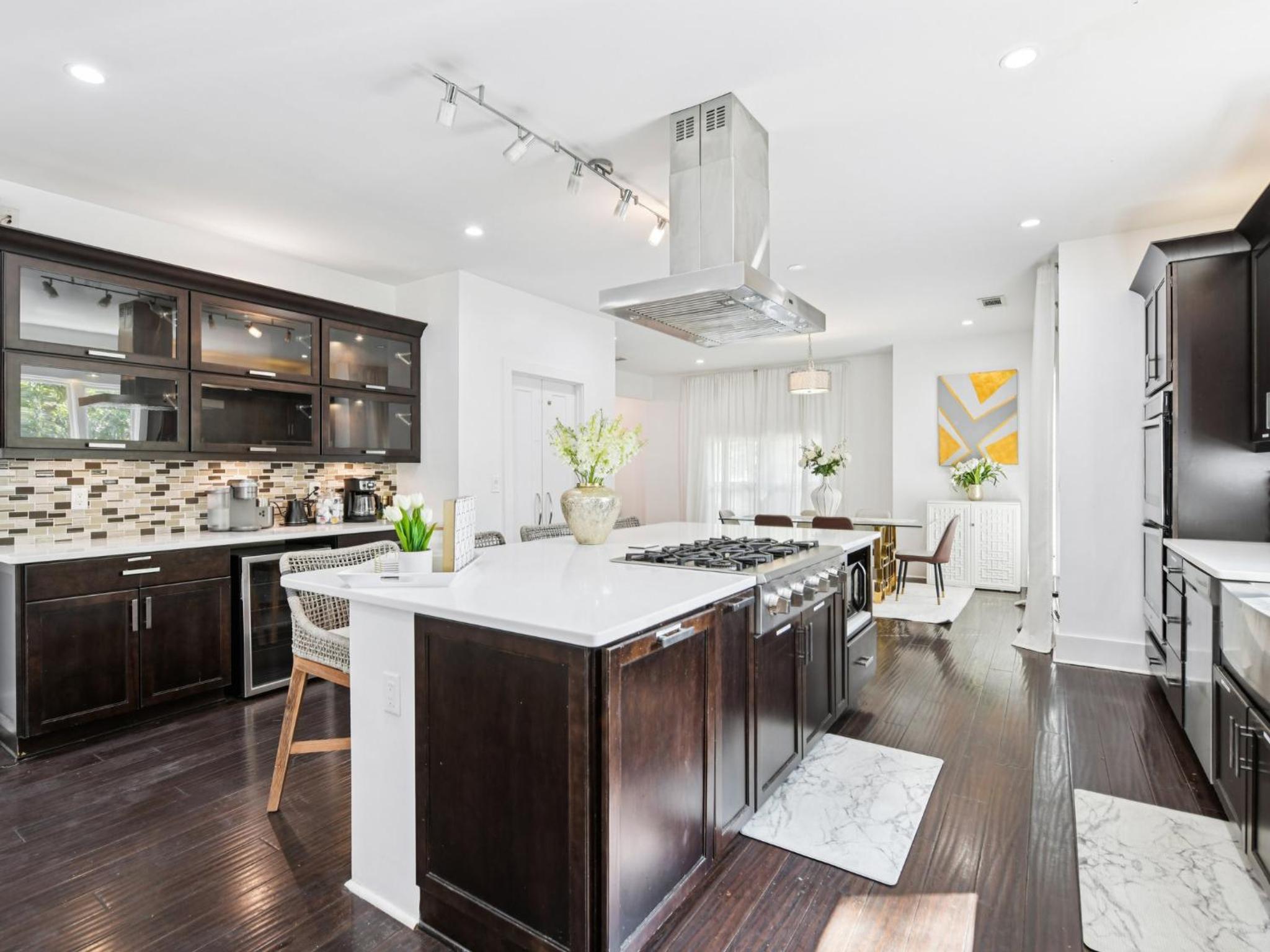 Luxurious Home with Inlaw suite in N Buckhead Brookhaven close to Downtown Atlanta
