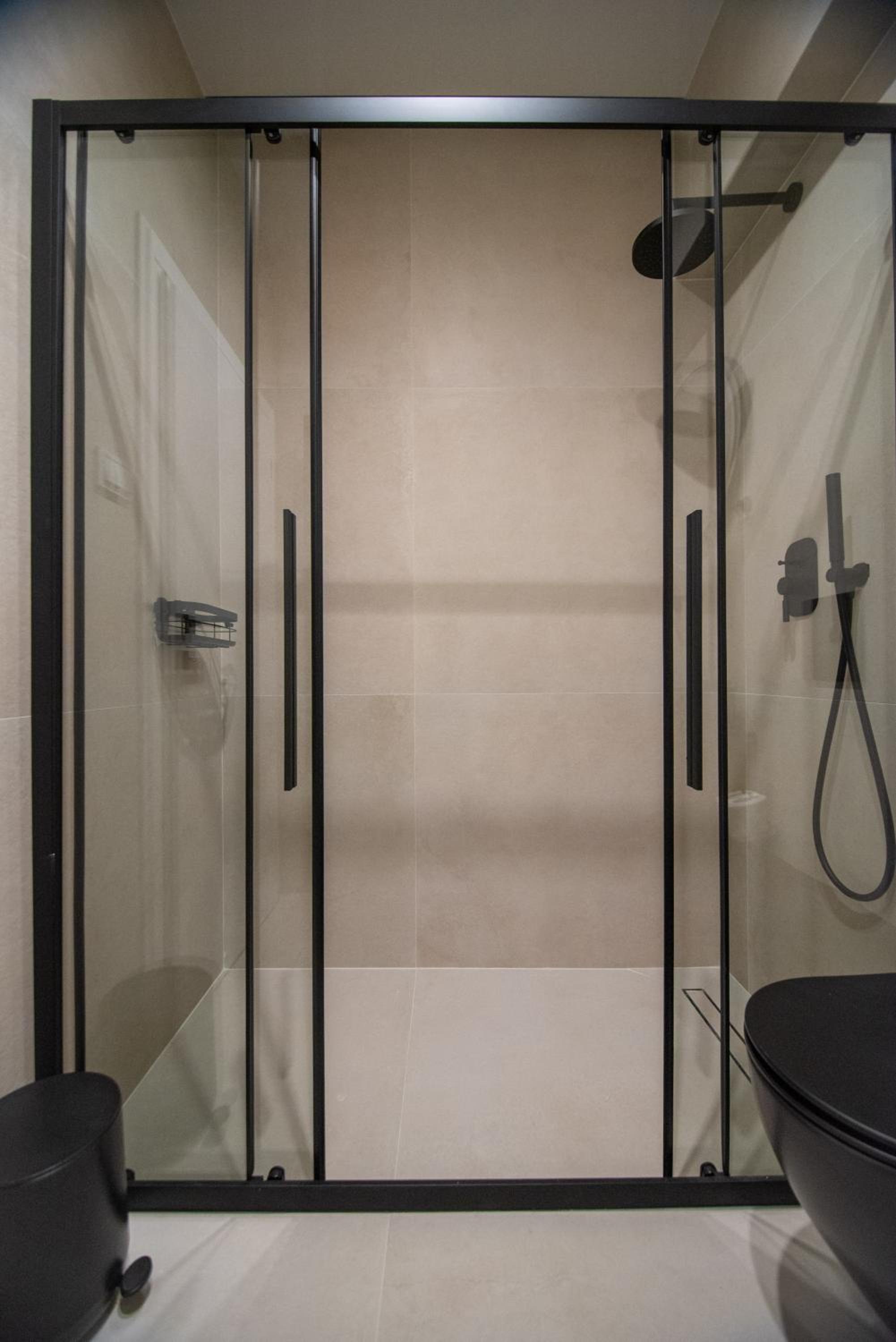 85 Urban Suites