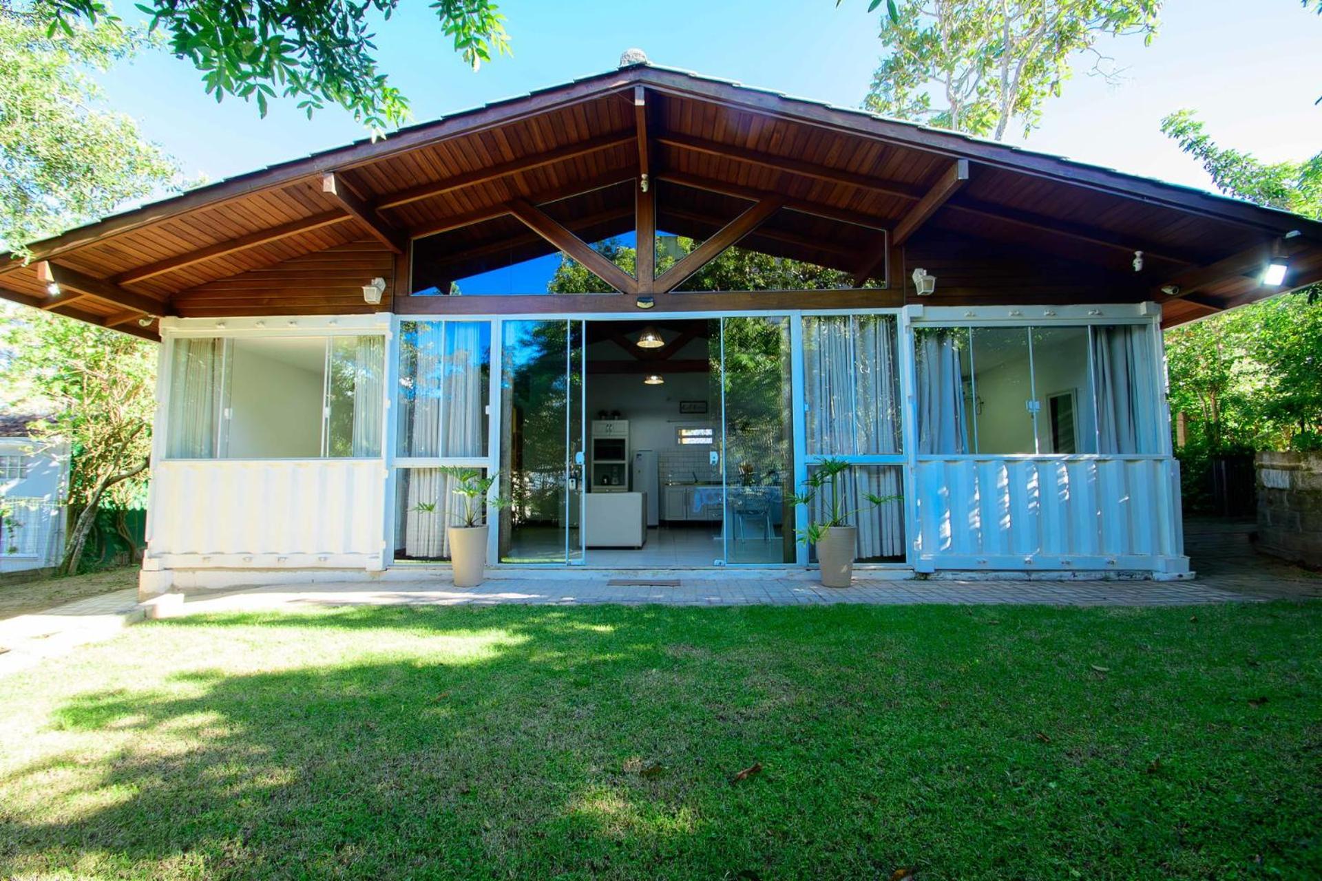 Casa Container perto da Praia TJ3949