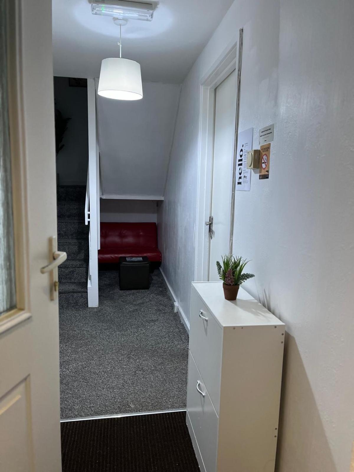 Near City Centre, Free Parking