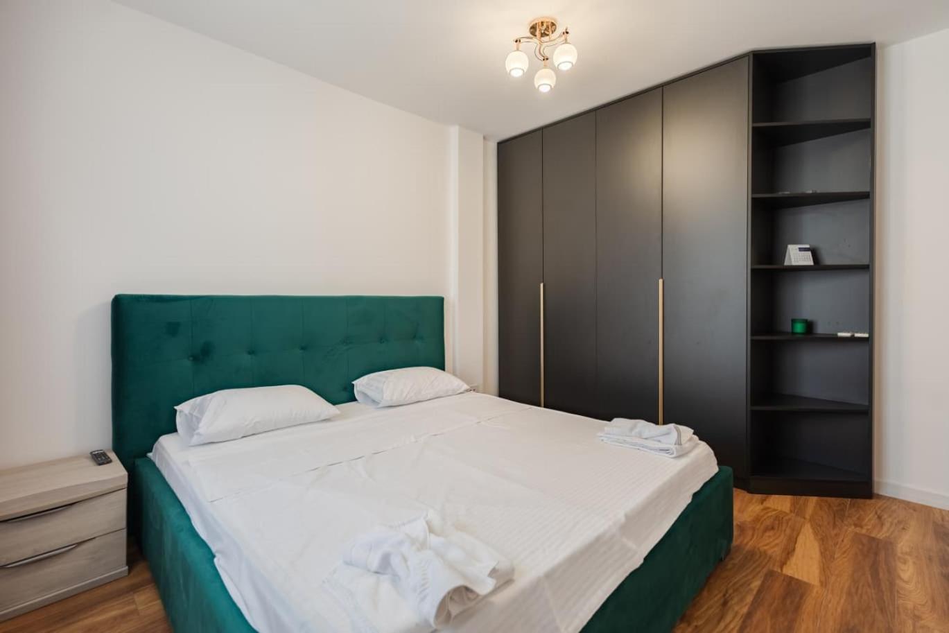 The Velvet by Blvd 44B5 - Premium City Retreat
