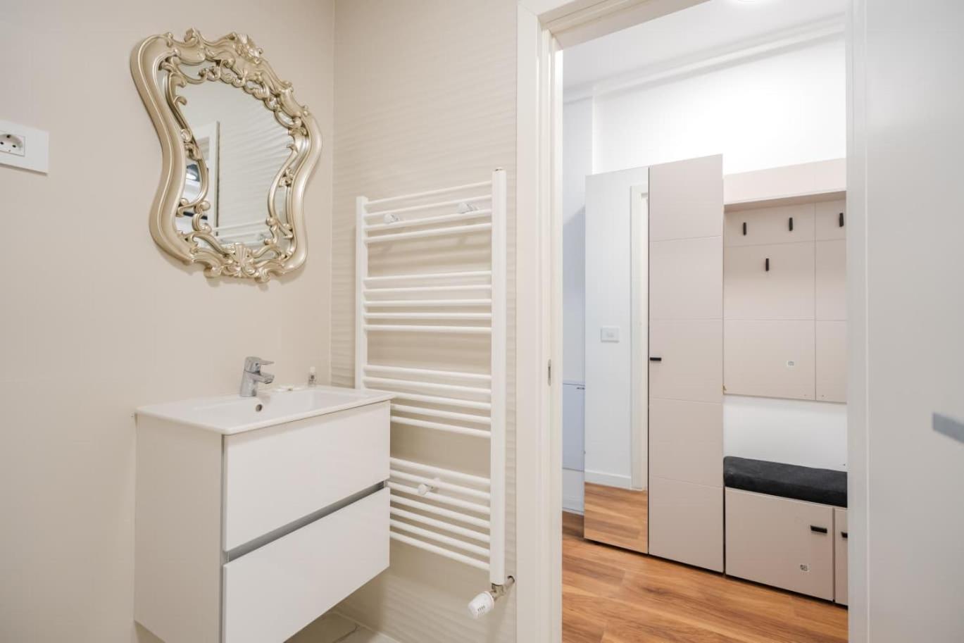 The Velvet by Blvd 44B5 - Premium City Retreat