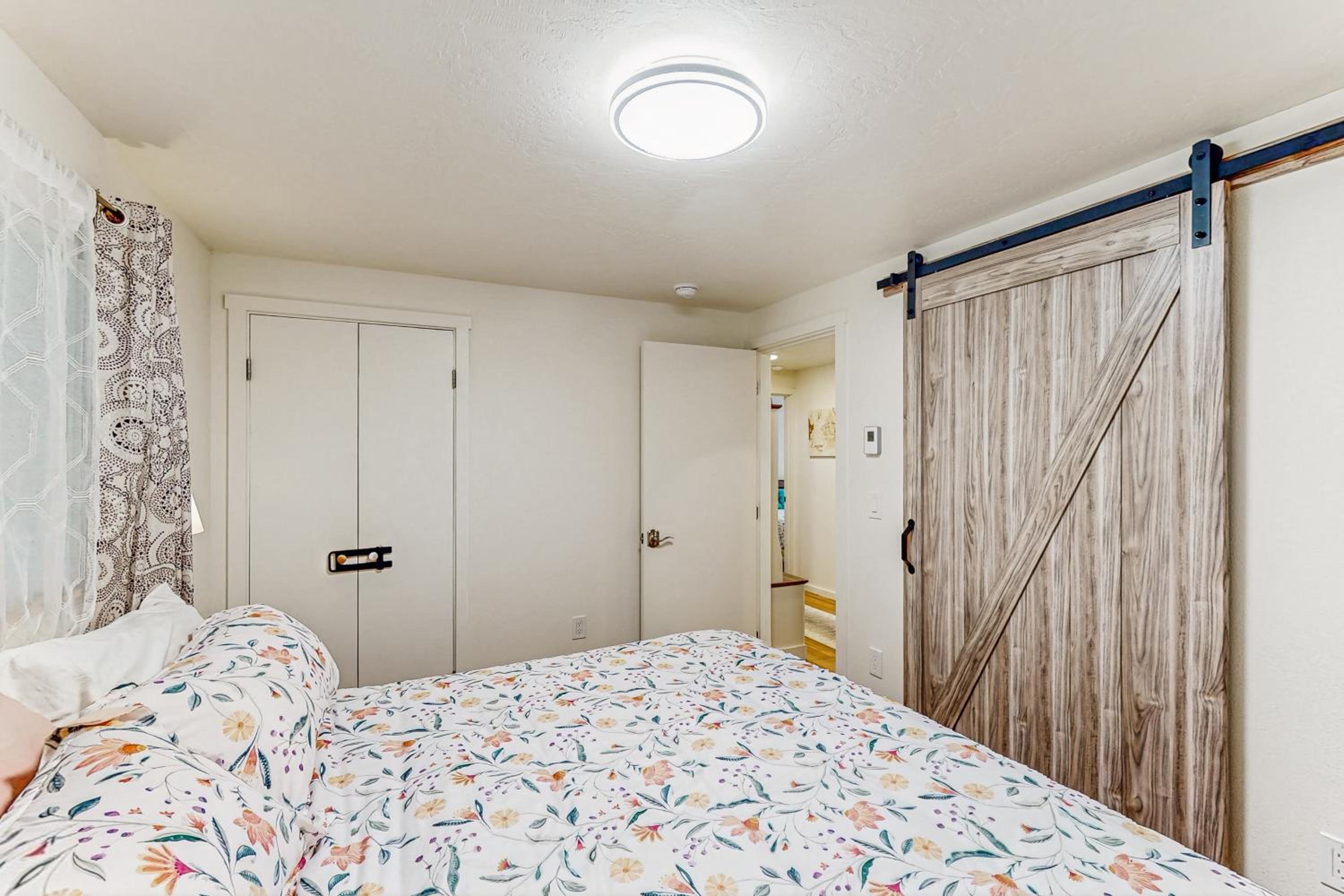 2 Mi to Campus! Family Home with Game Room in Eugene